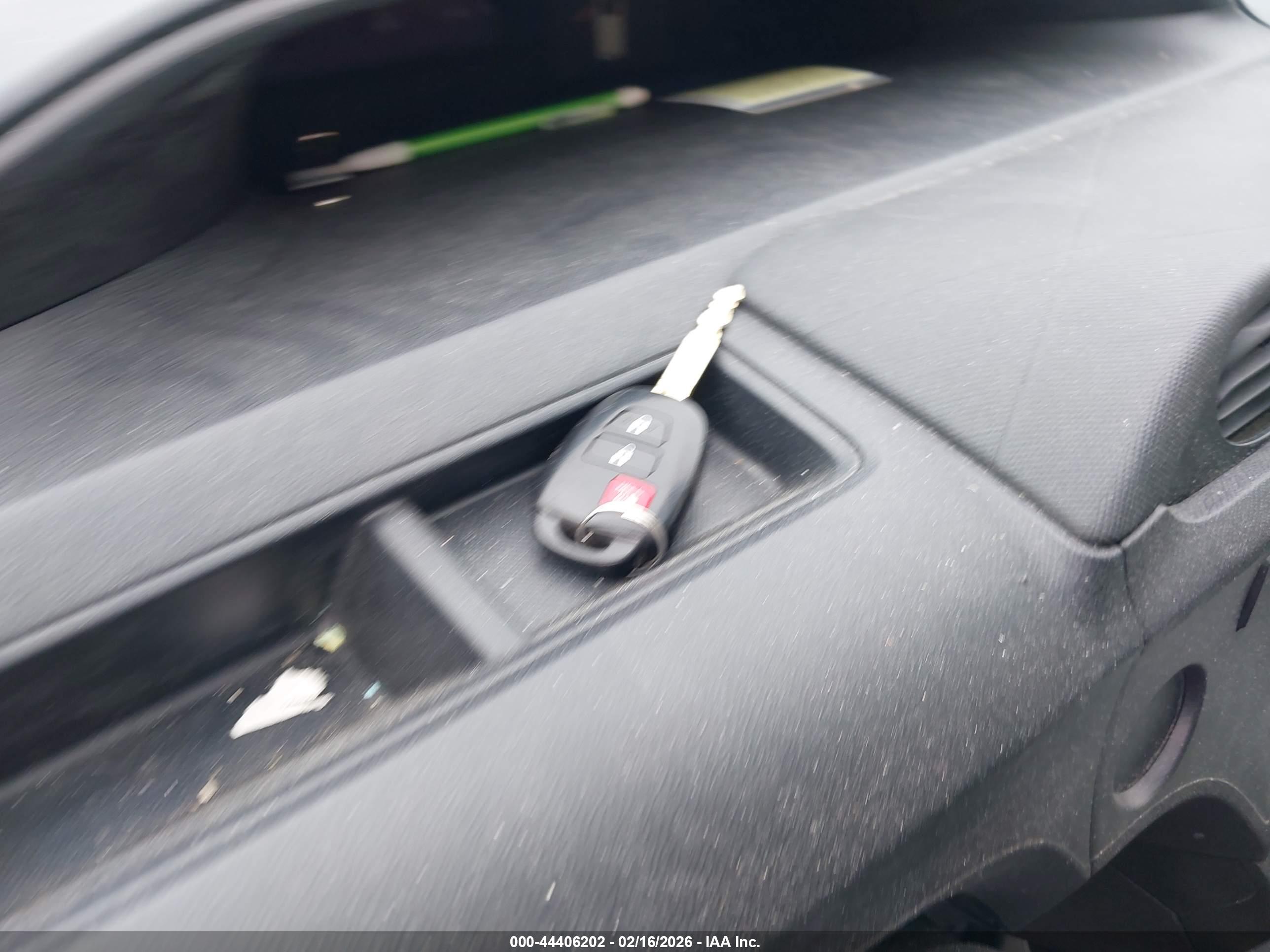 TOYOTA PRIUS image 11