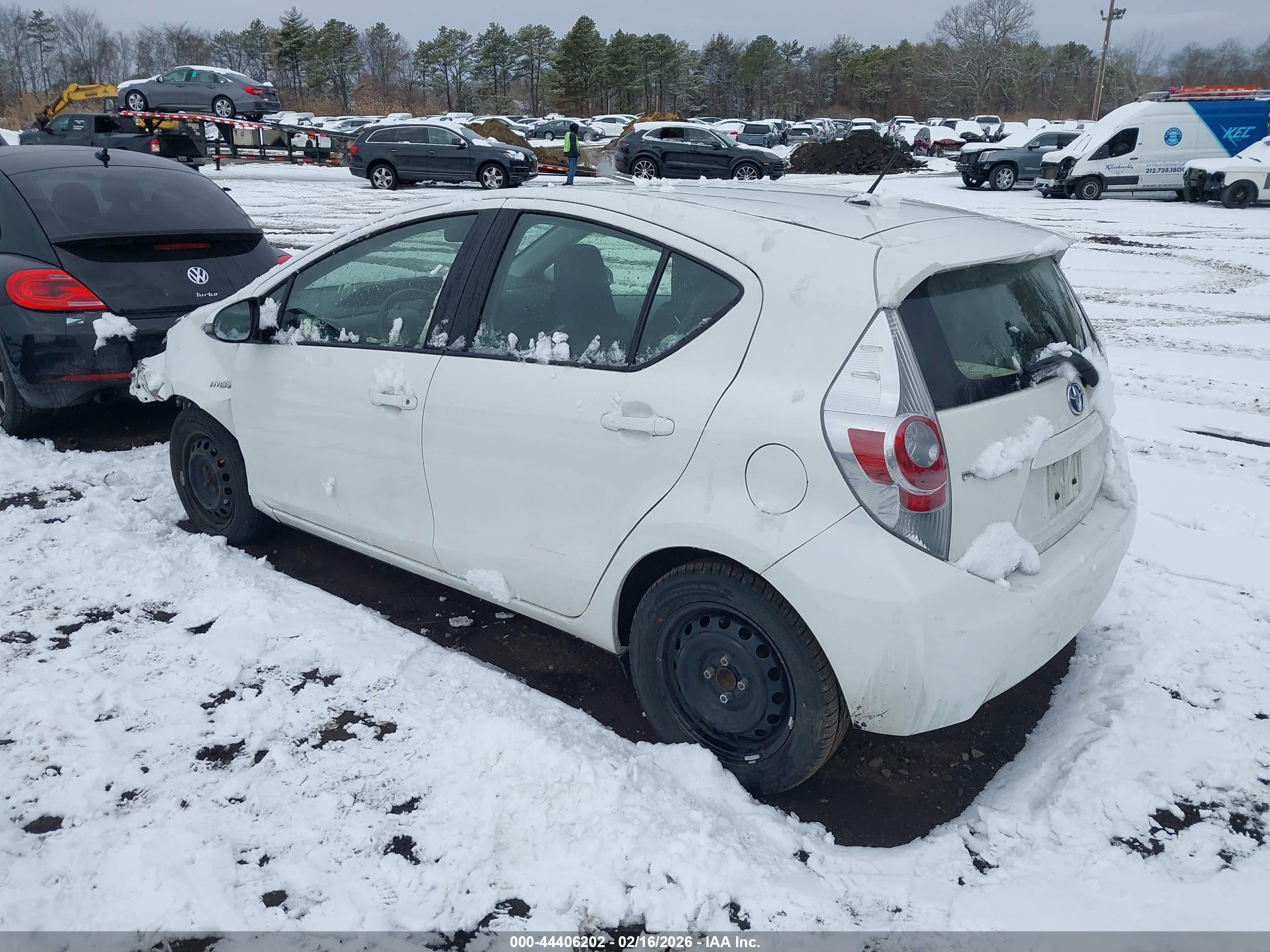 TOYOTA PRIUS image 3