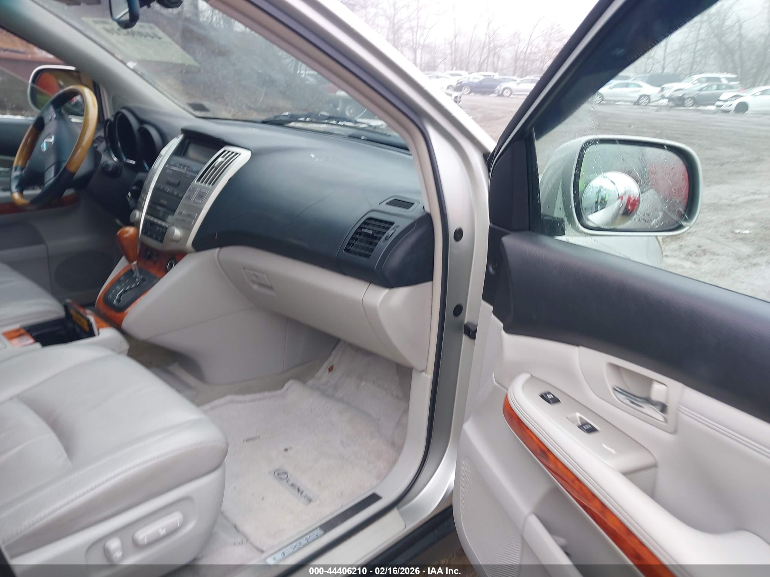 LEXUS RX image 5