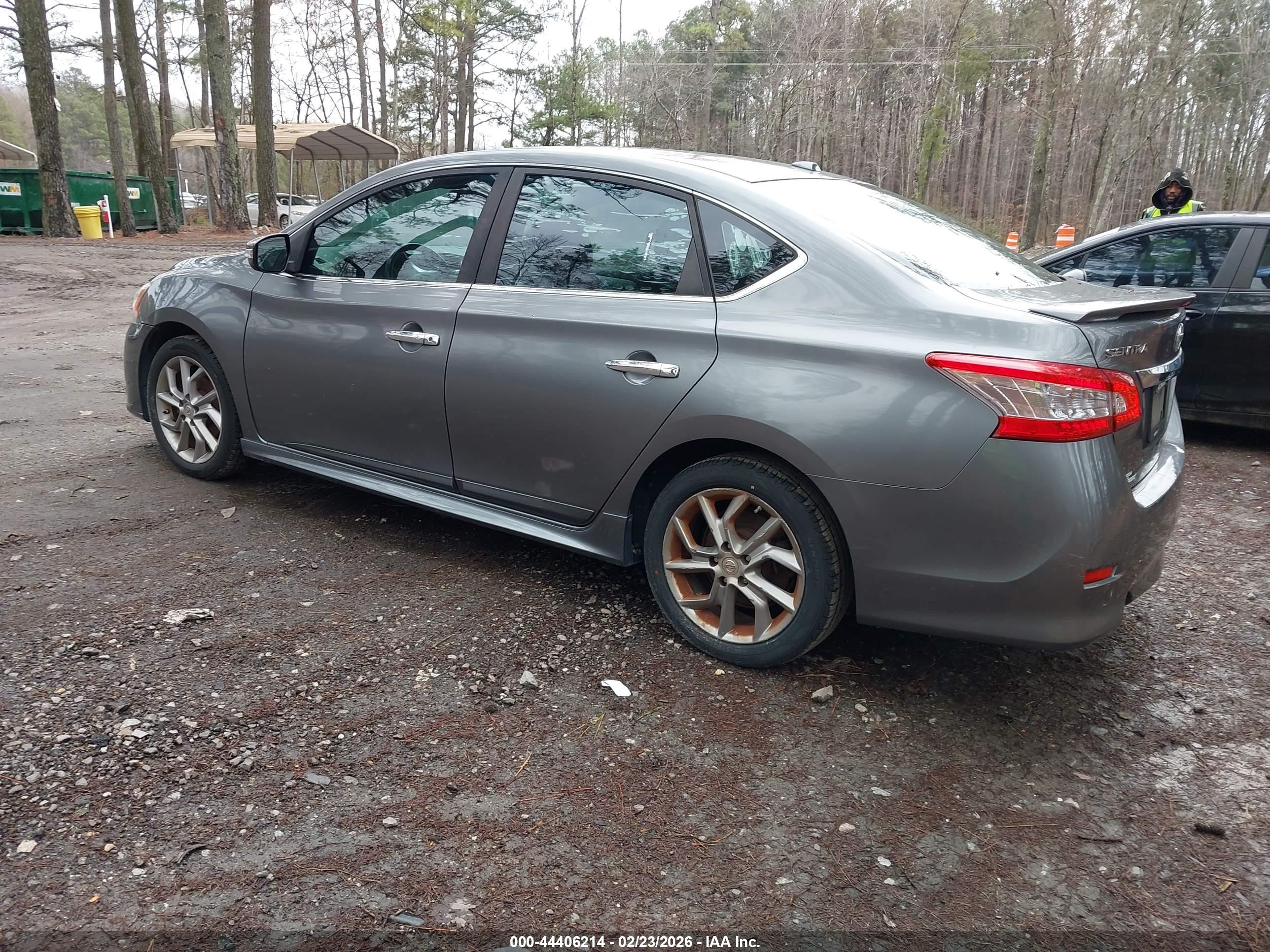 NISSAN SENTRA image 3