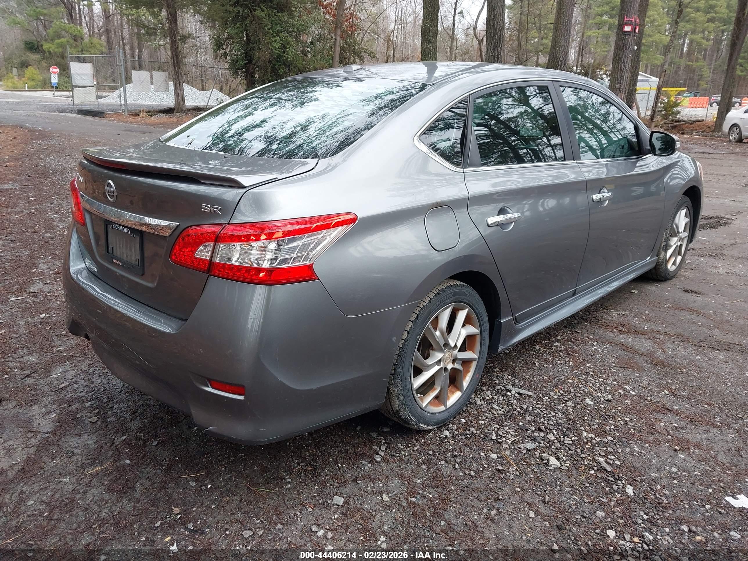NISSAN SENTRA image 4