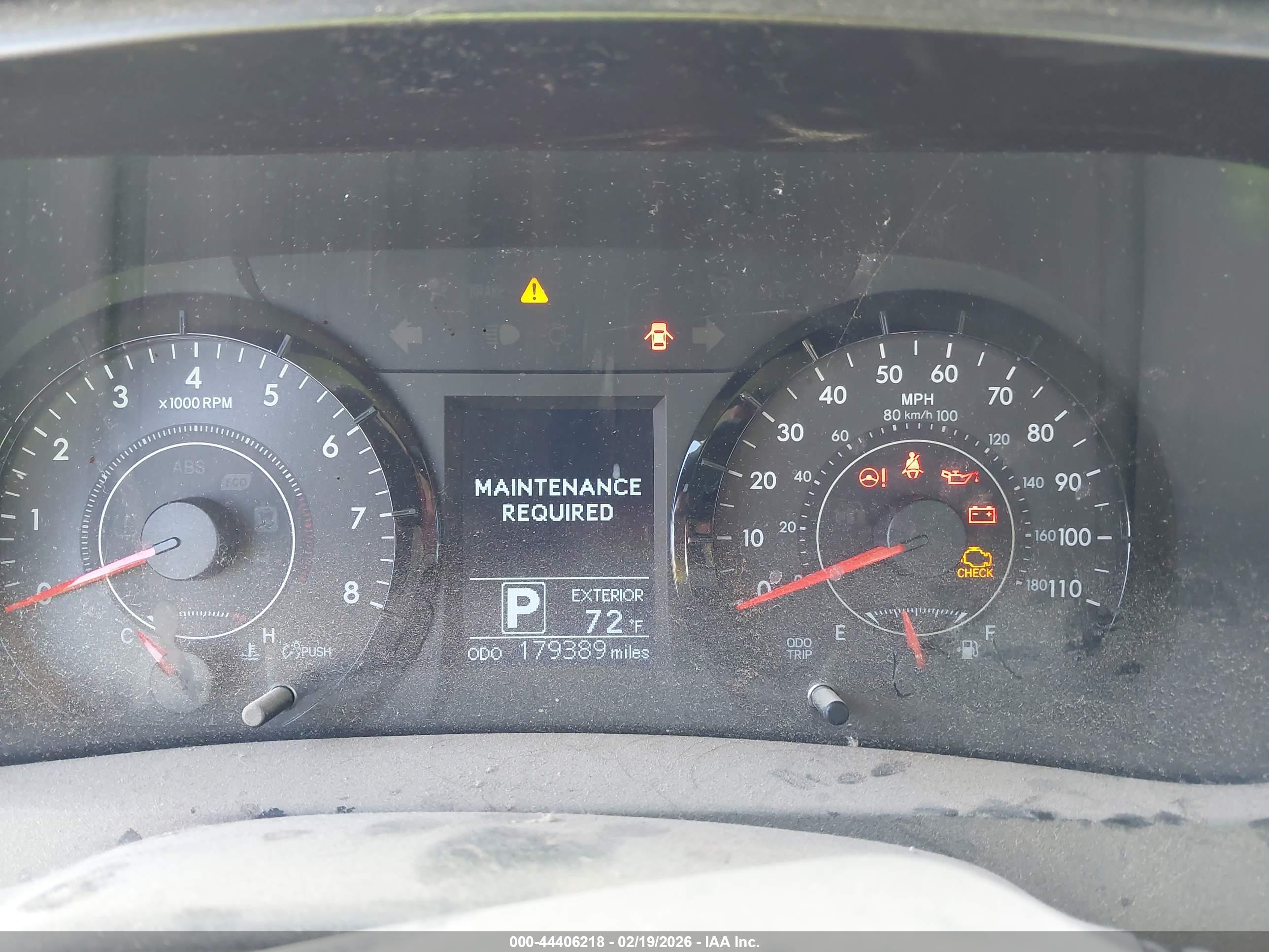 TOYOTA SIENNA image 7