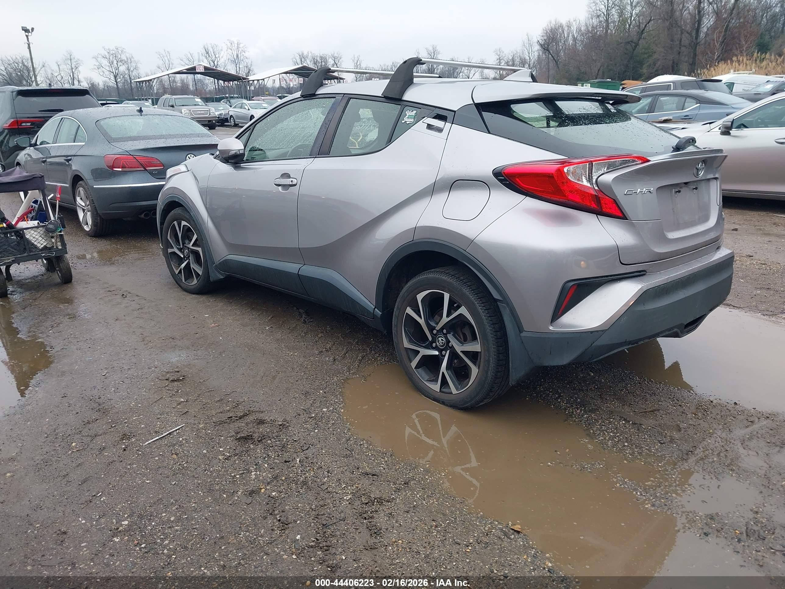 TOYOTA C-HR image 3