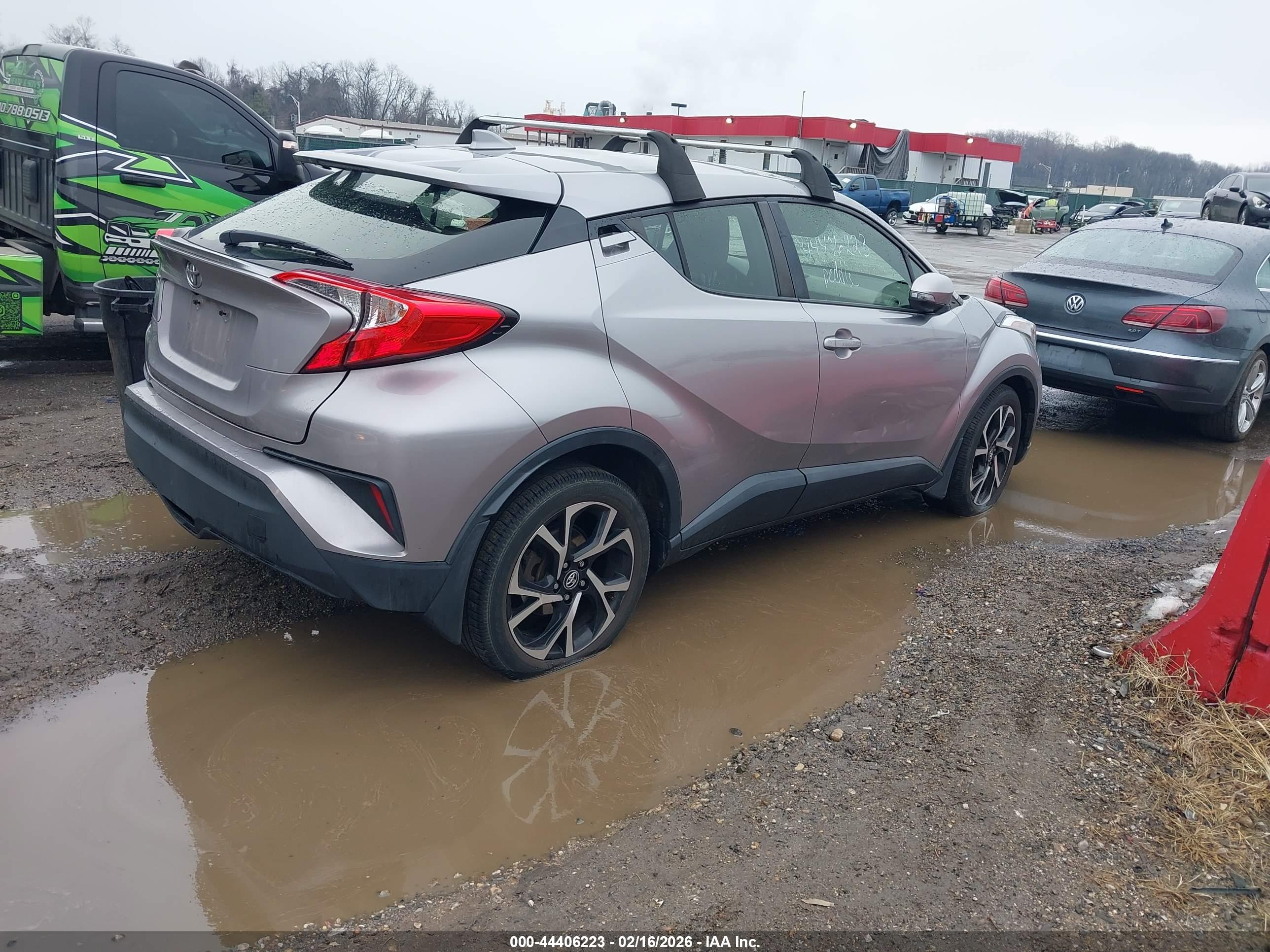 TOYOTA C-HR image 4