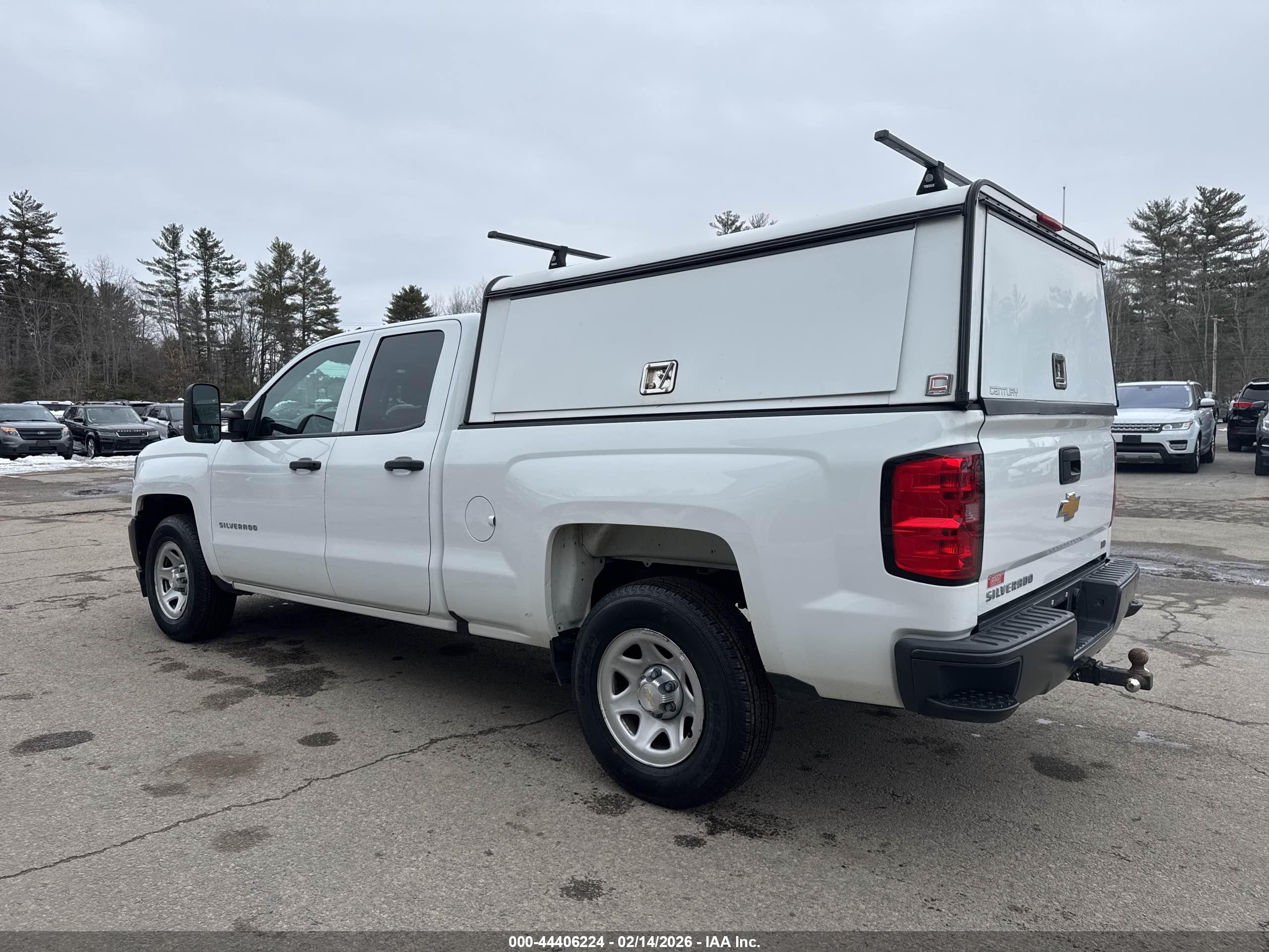 CHEVROLET SILVERADO image 3