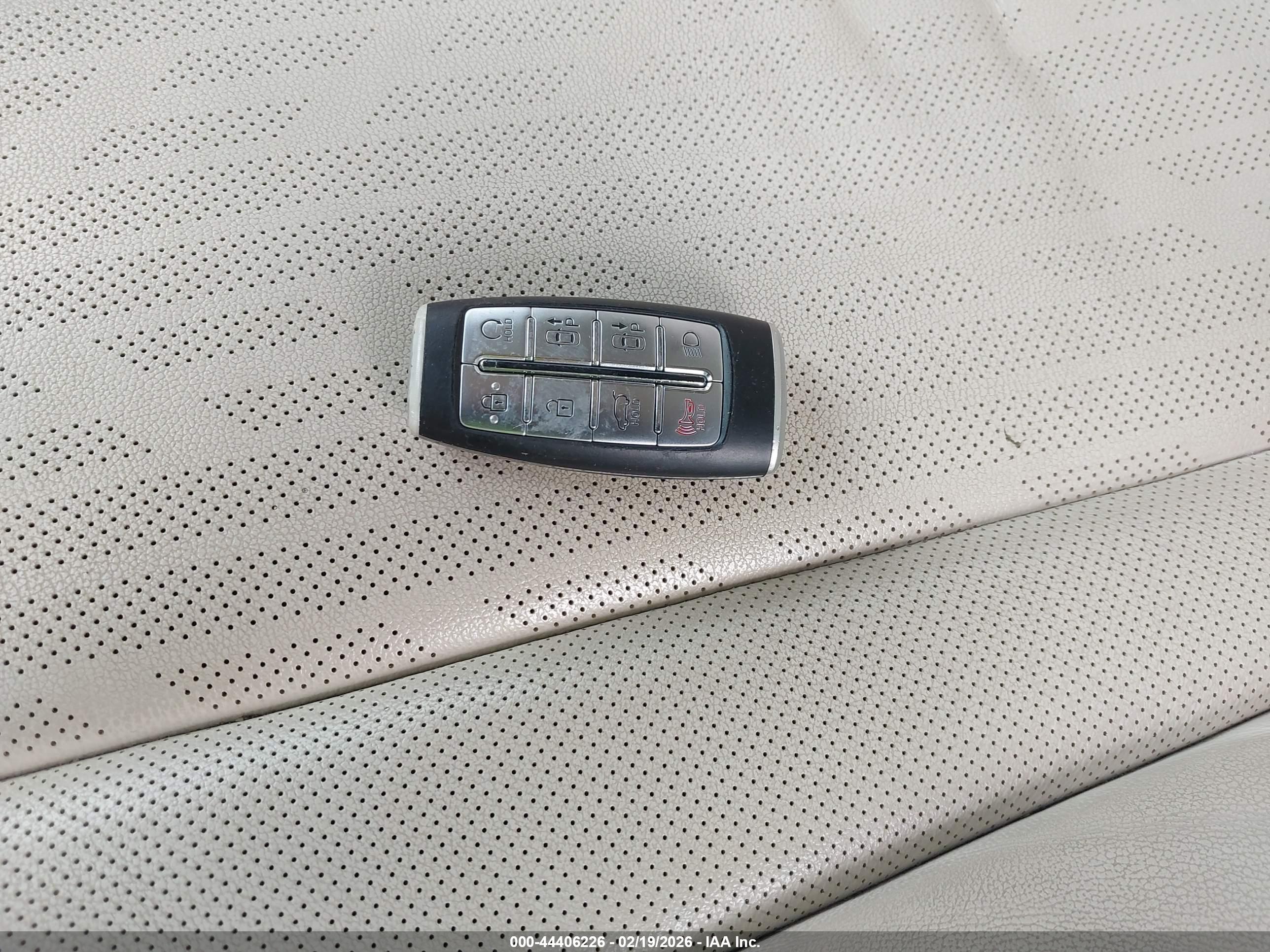 GENESIS GV80 image 11