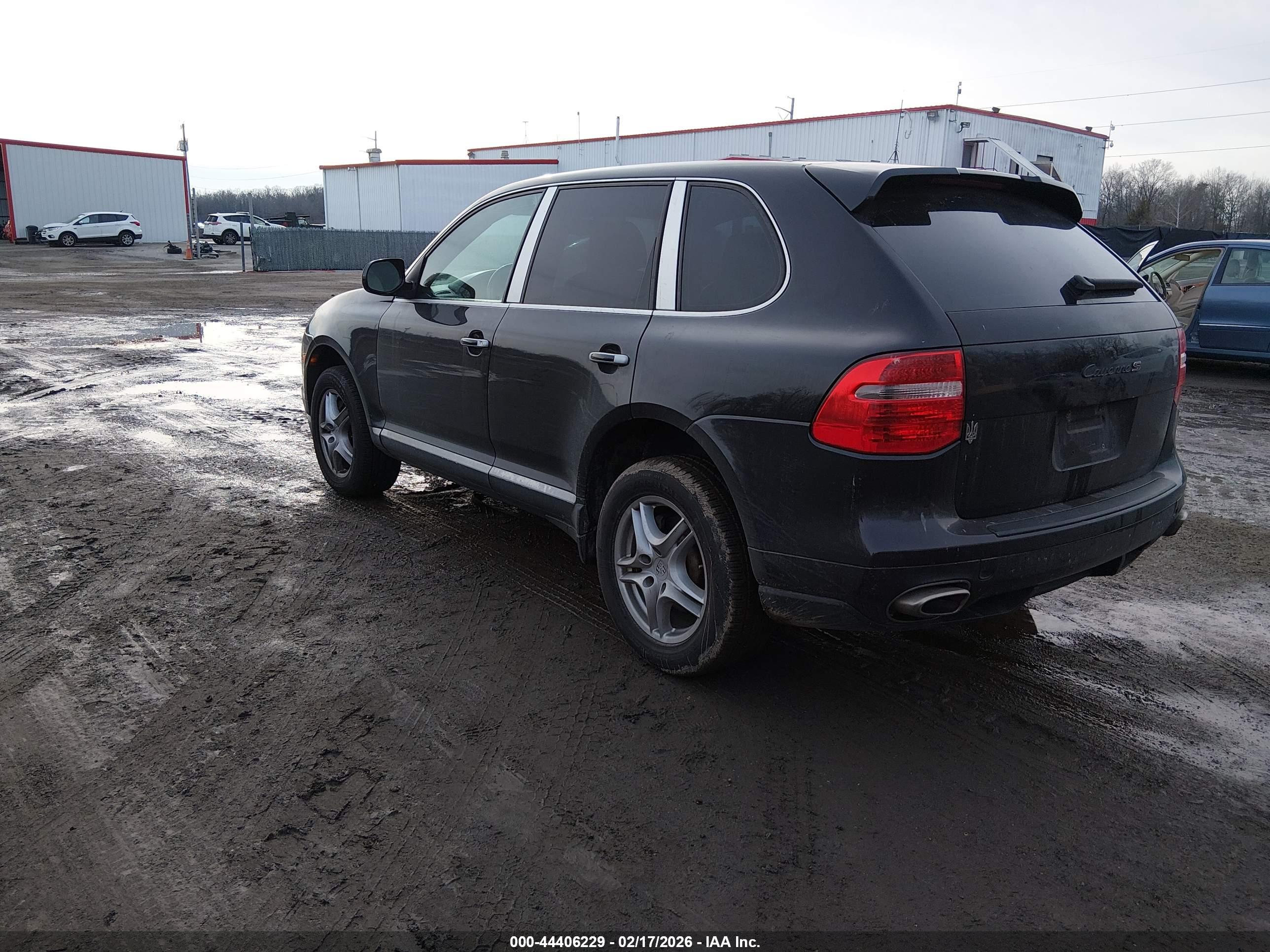 PORSCHE CAYENNE image 3
