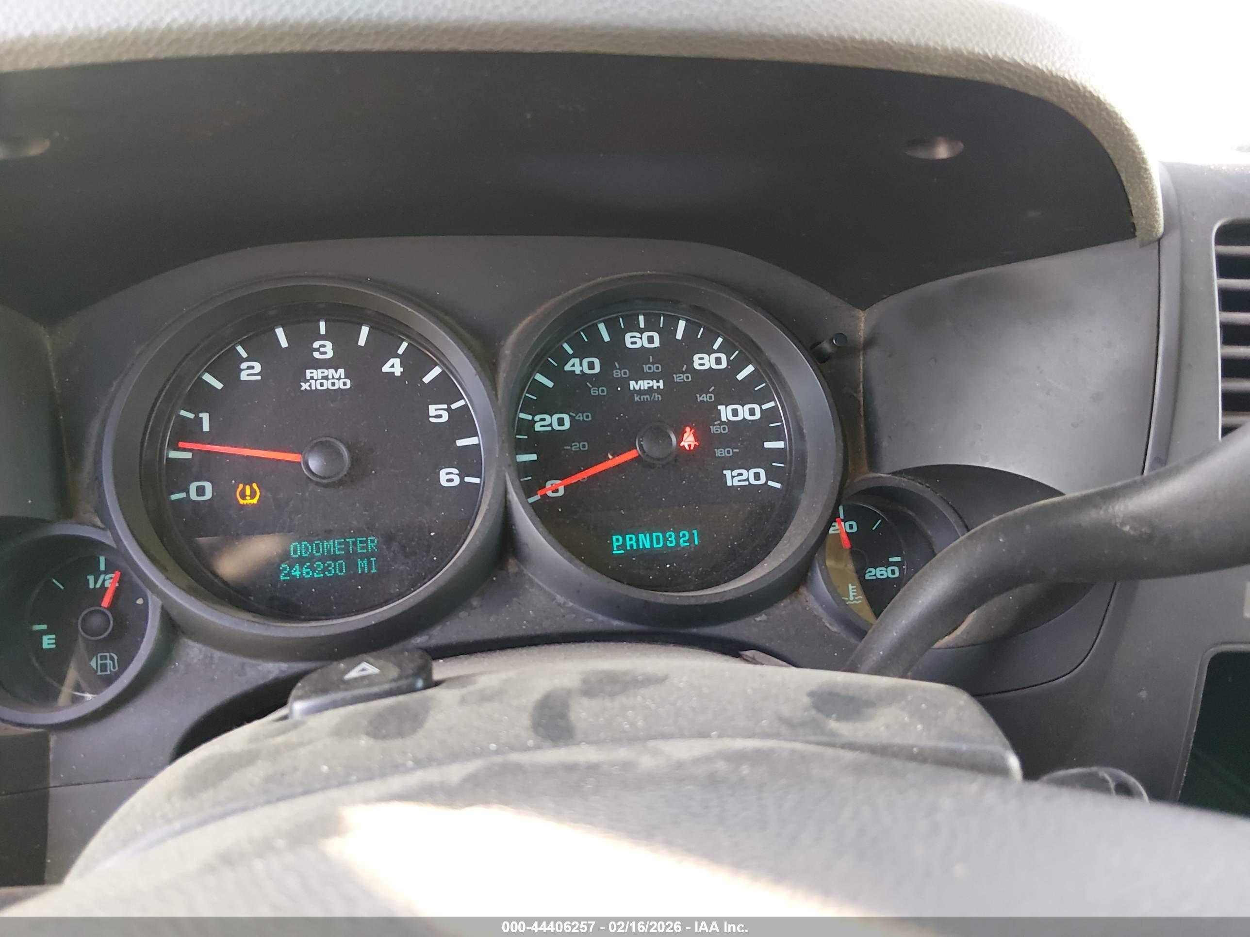 CHEVROLET SILVERADO image 7