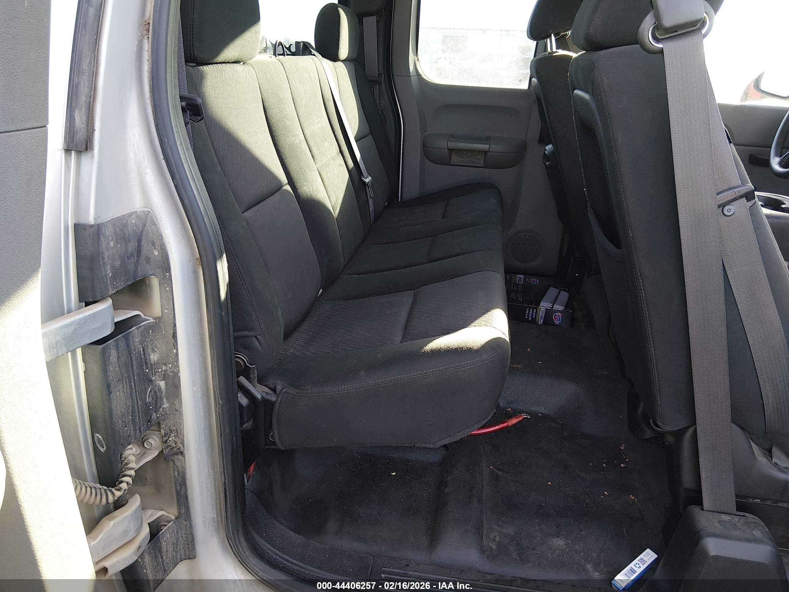 CHEVROLET SILVERADO image 8