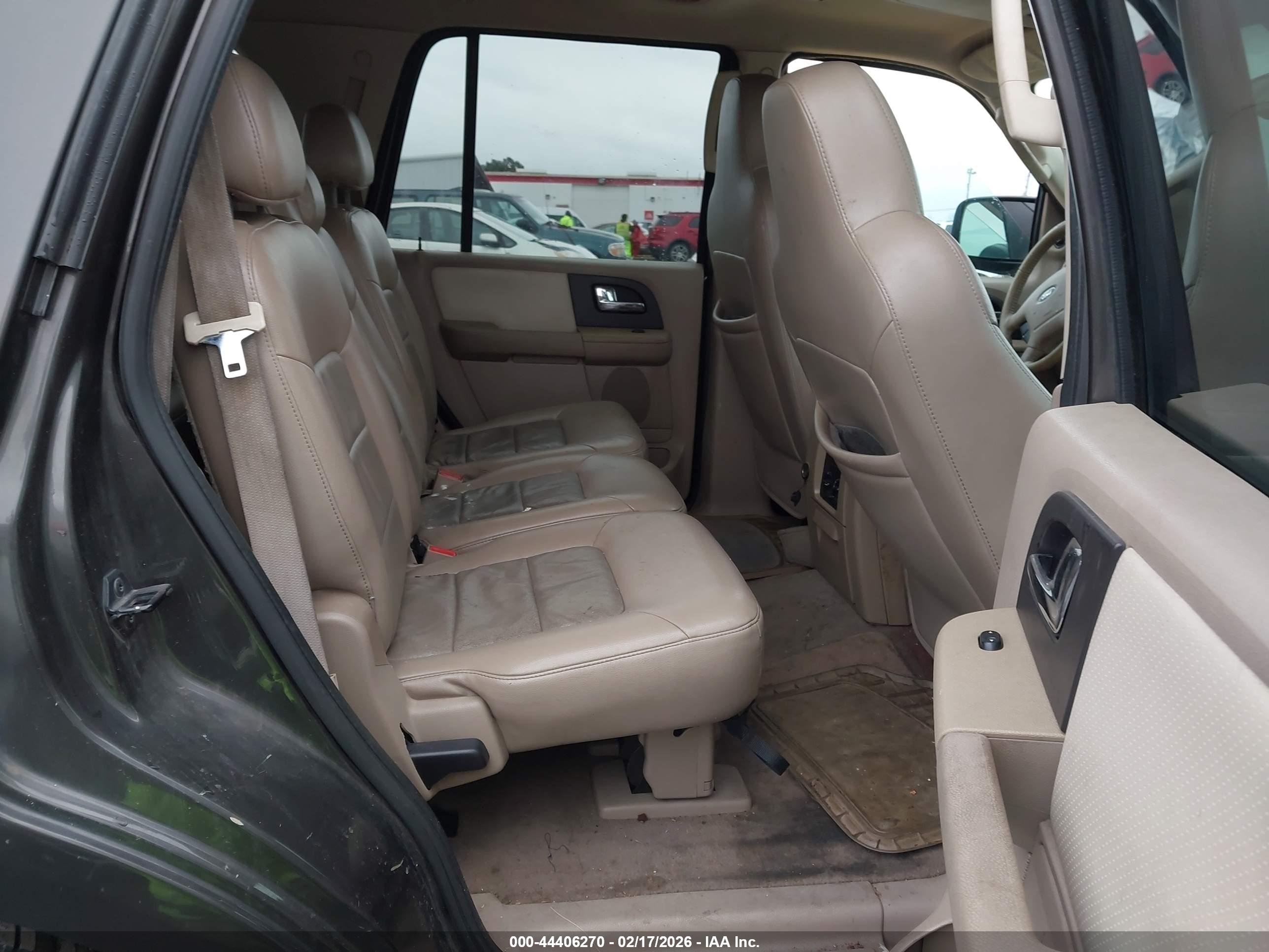 FORD EXPEDITION image 8