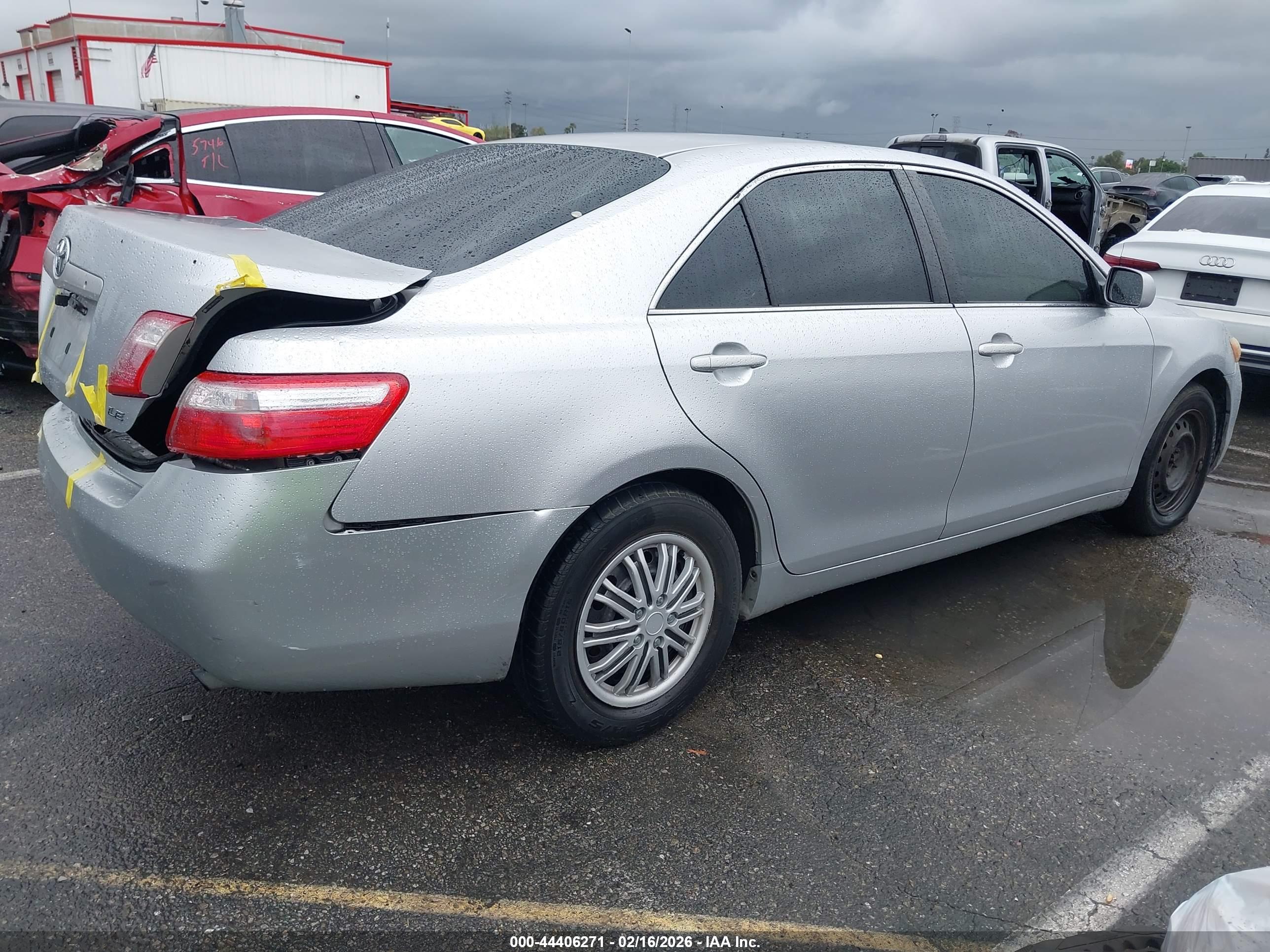 TOYOTA CAMRY image 4