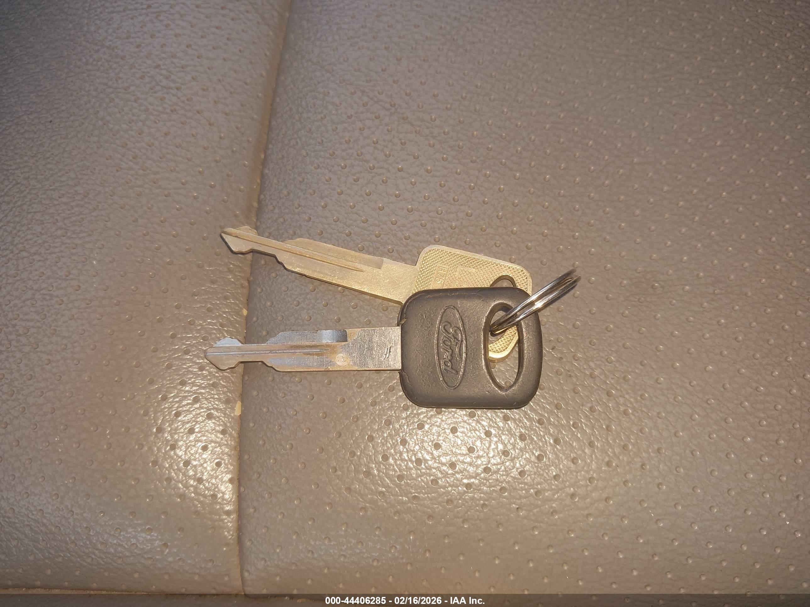 FORD E-350 image 11