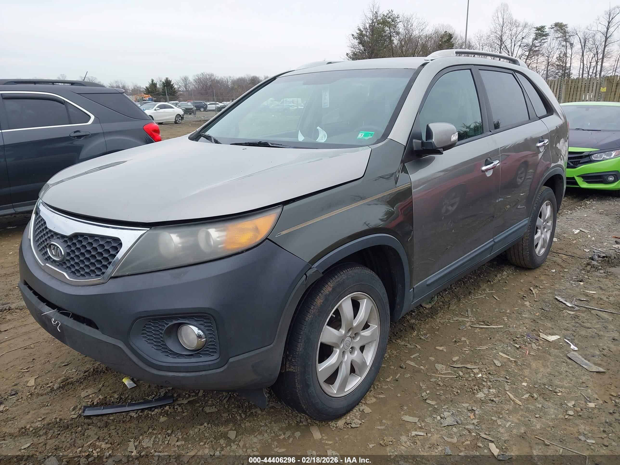 KIA SORENTO image 2