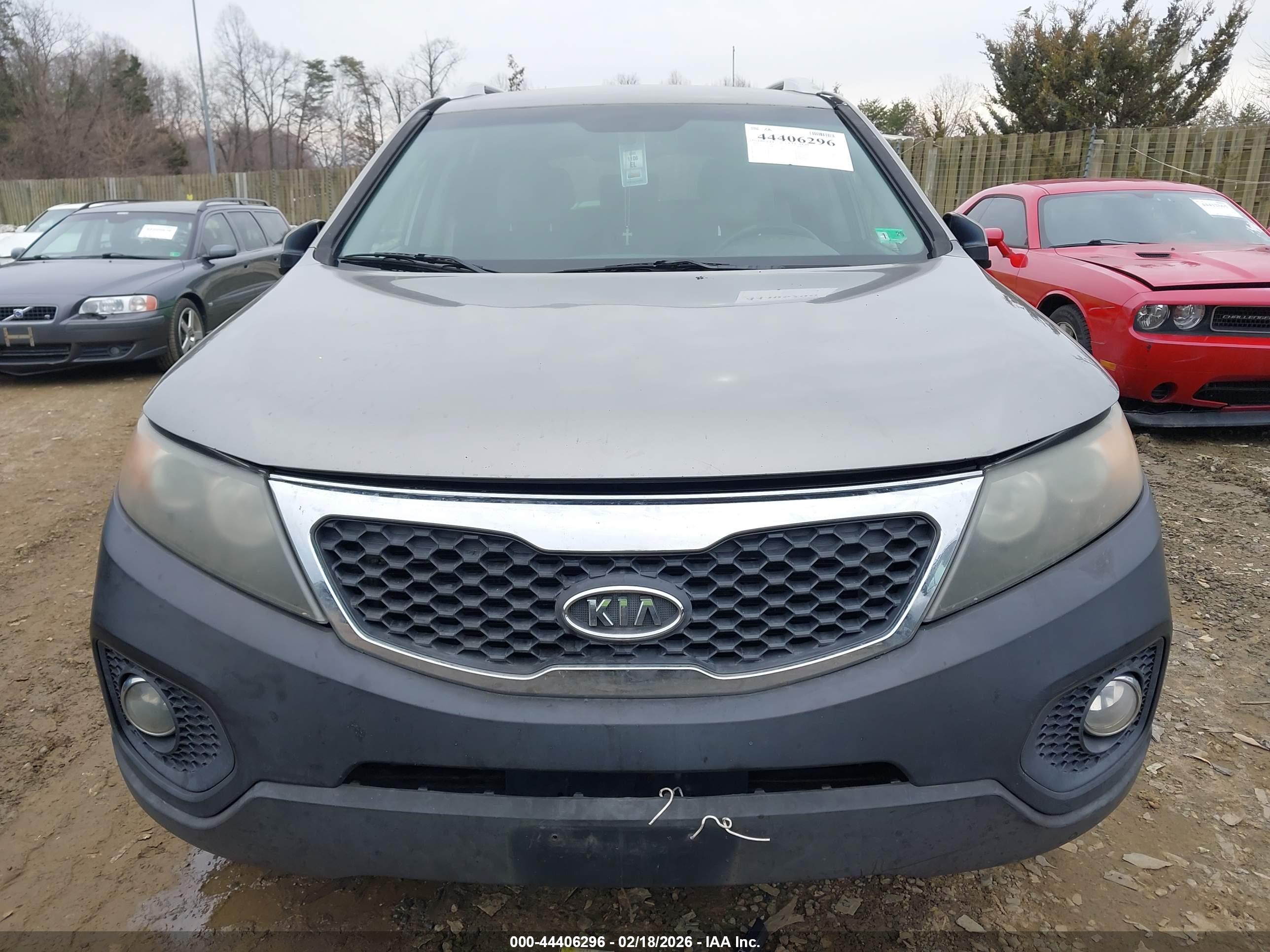KIA SORENTO image 6