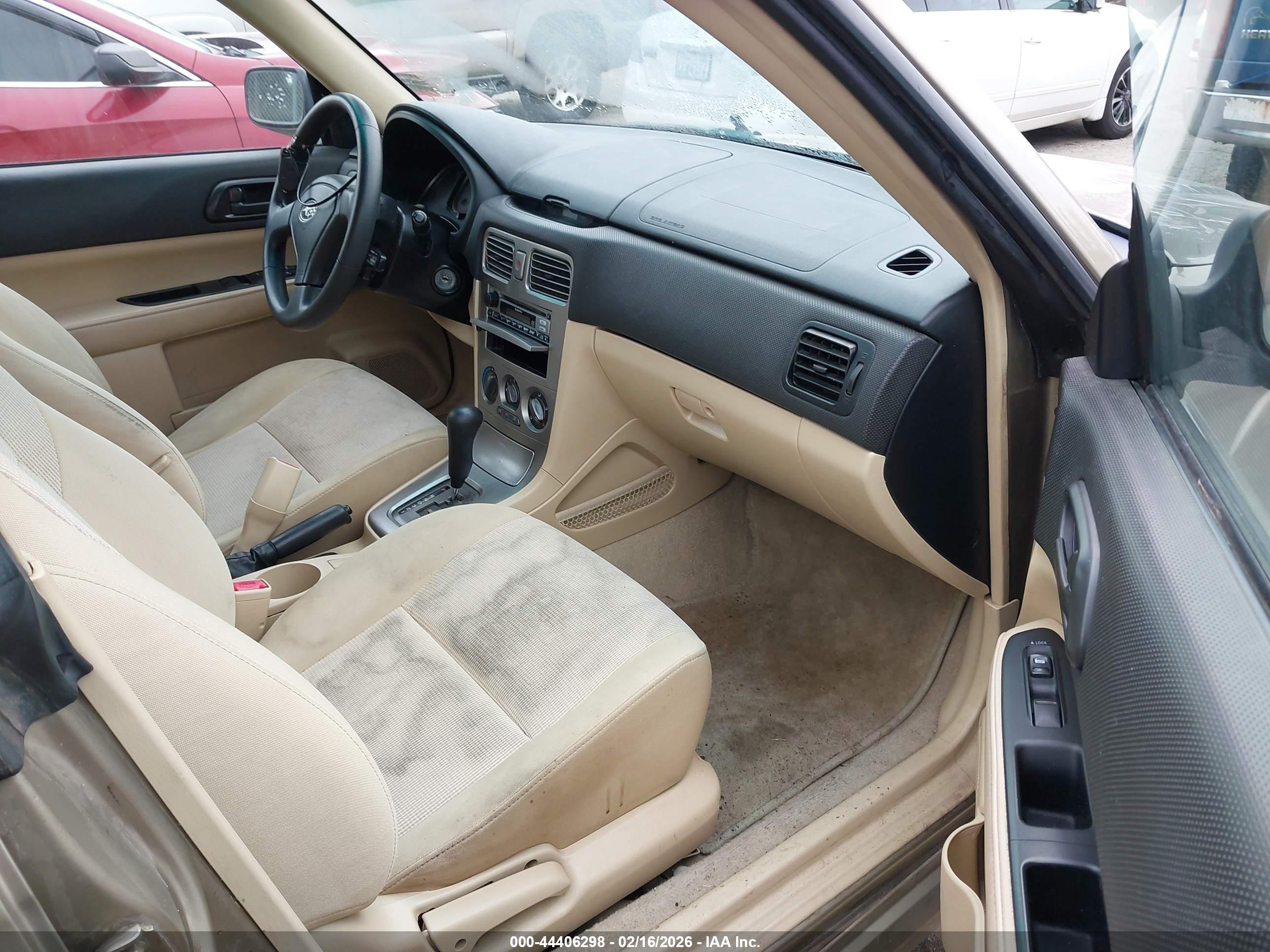 SUBARU FORESTER image 5
