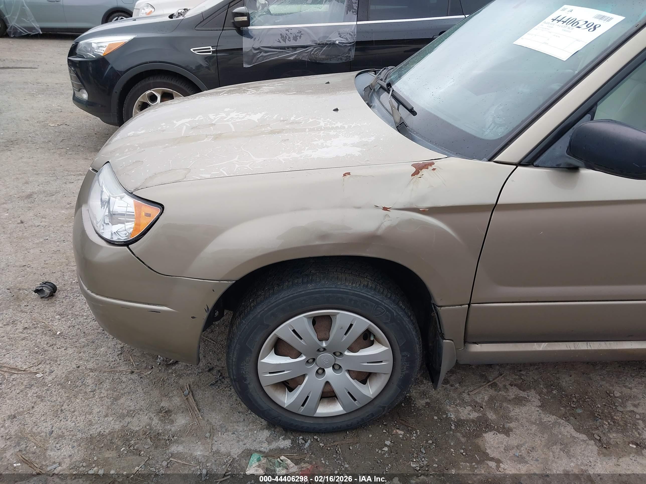 SUBARU FORESTER image 6