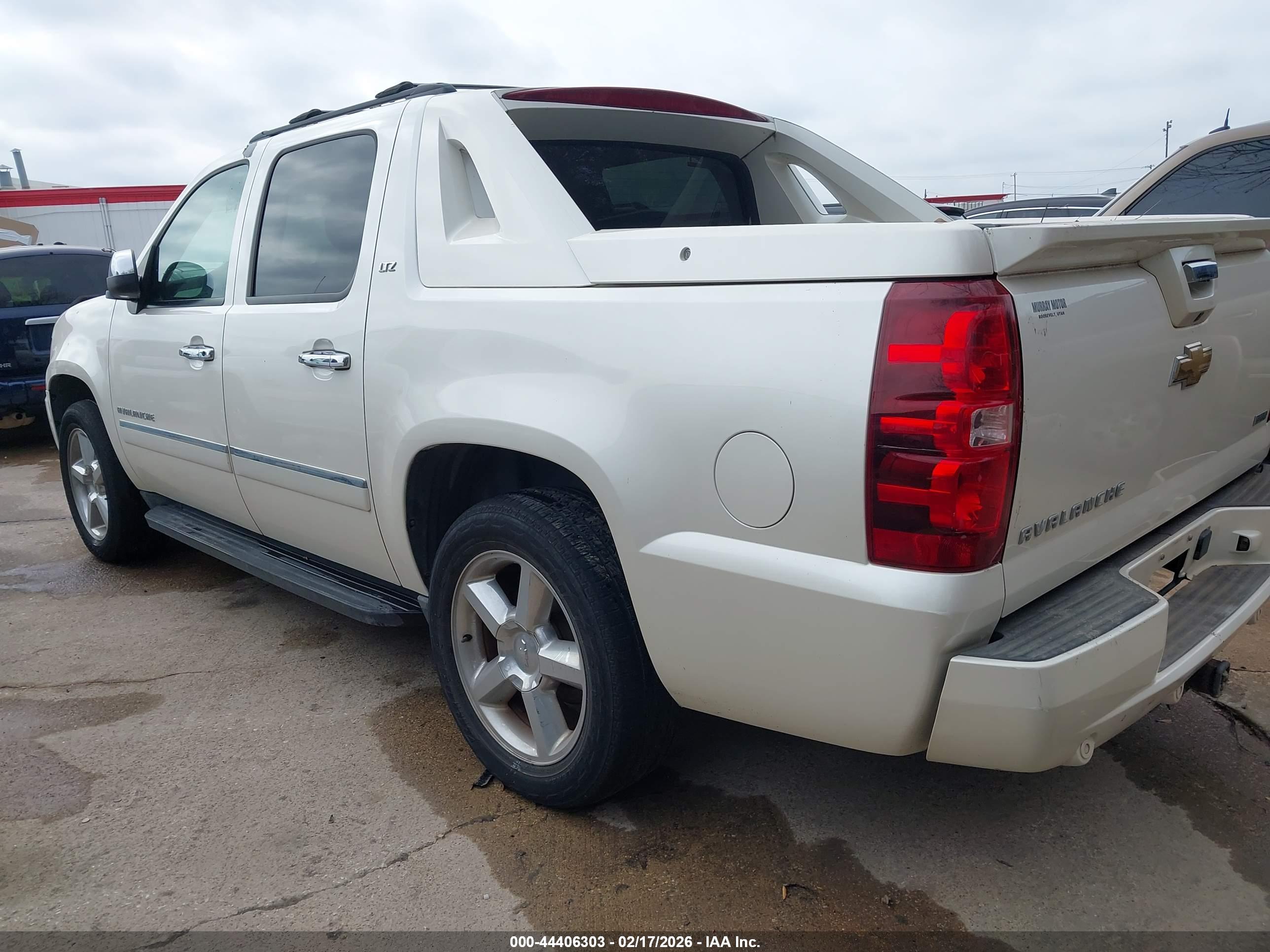 CHEVROLET AVALANCHE image 3