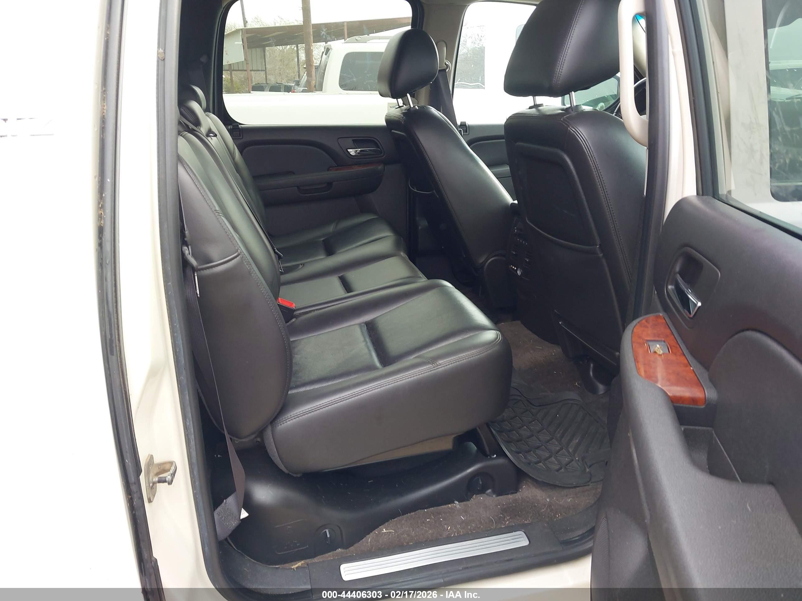 CHEVROLET AVALANCHE image 8