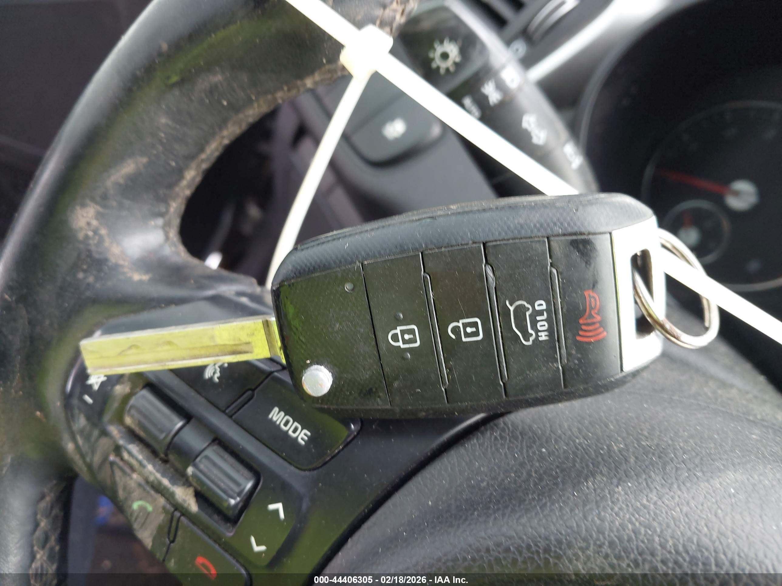 KIA SORENTO image 11
