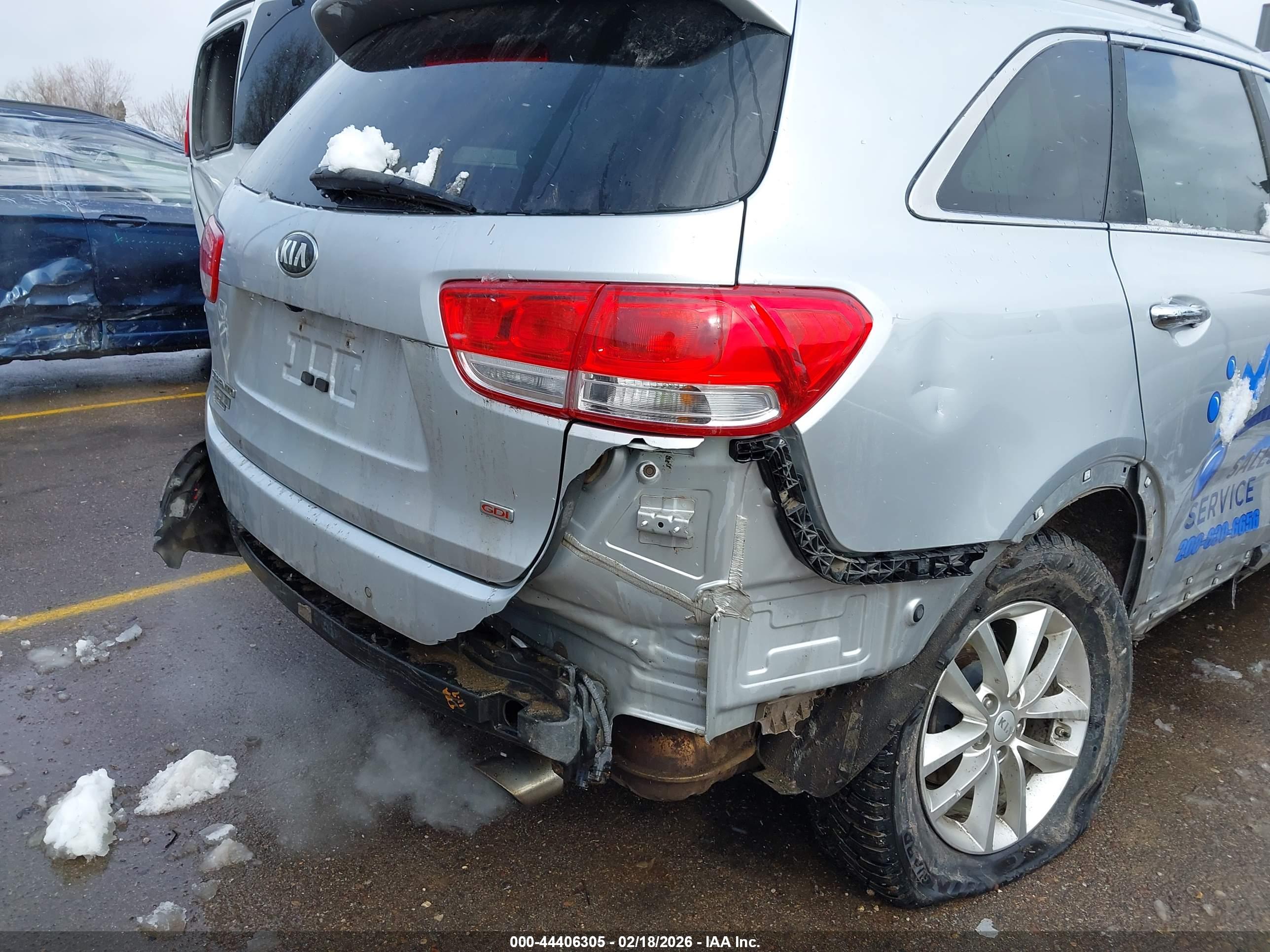 KIA SORENTO image 6