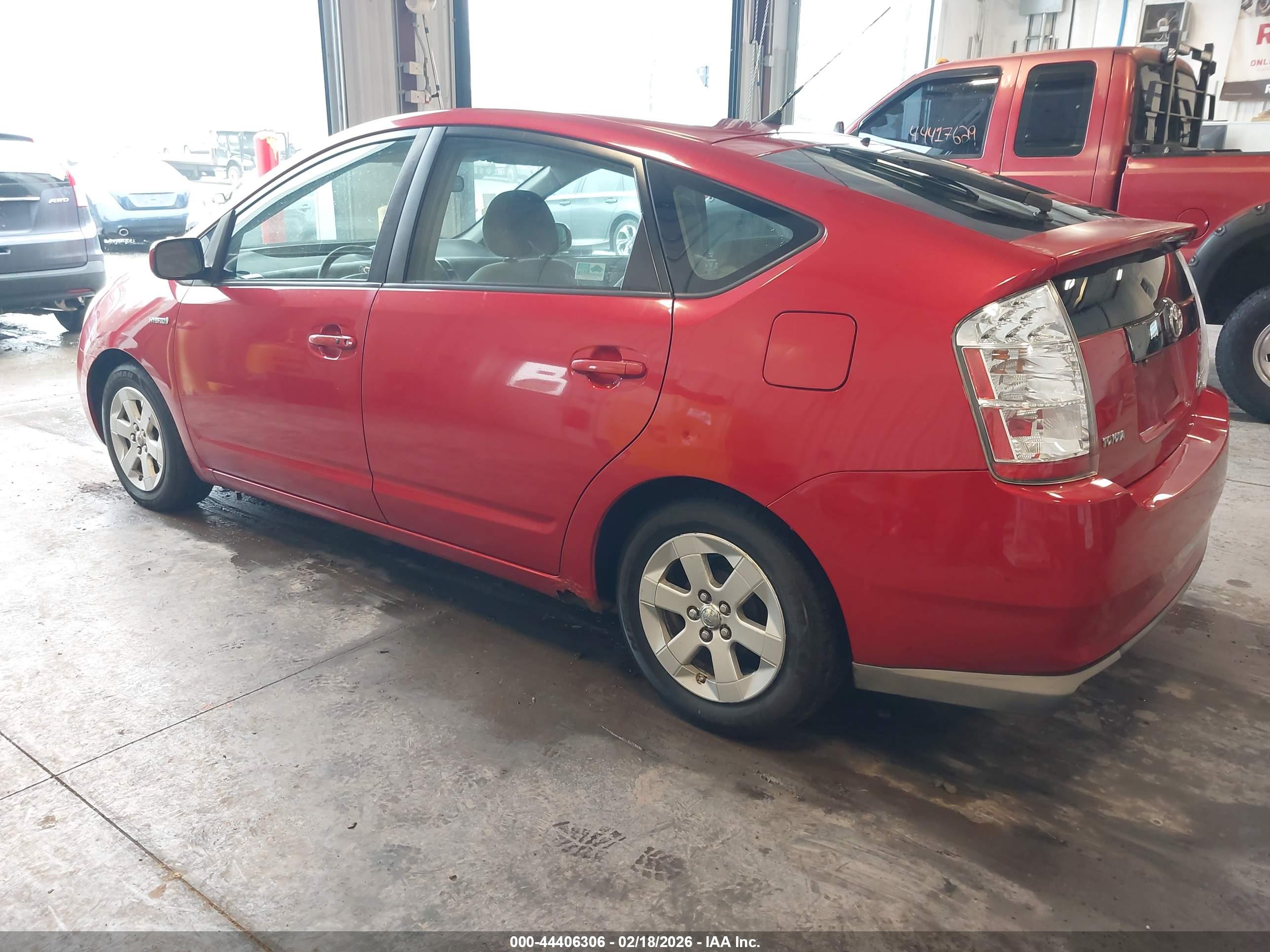 TOYOTA PRIUS image 3