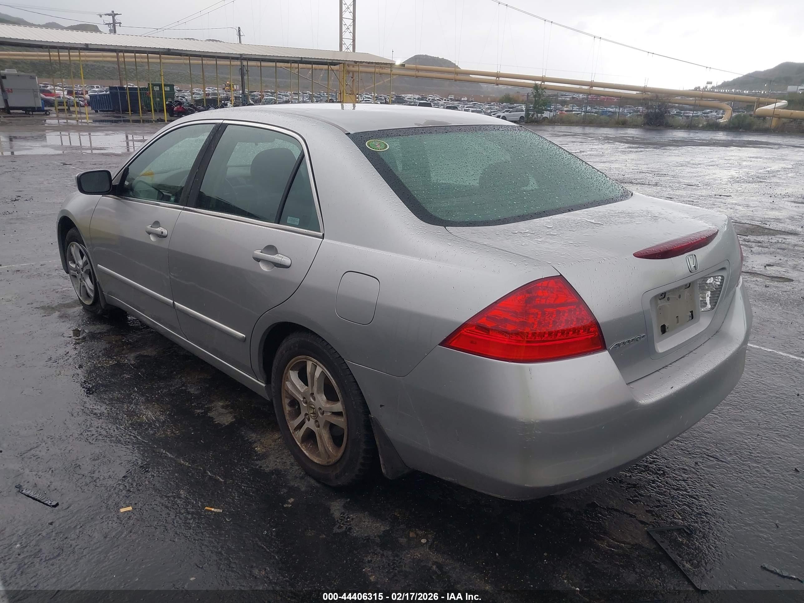 HONDA ACCORD image 3