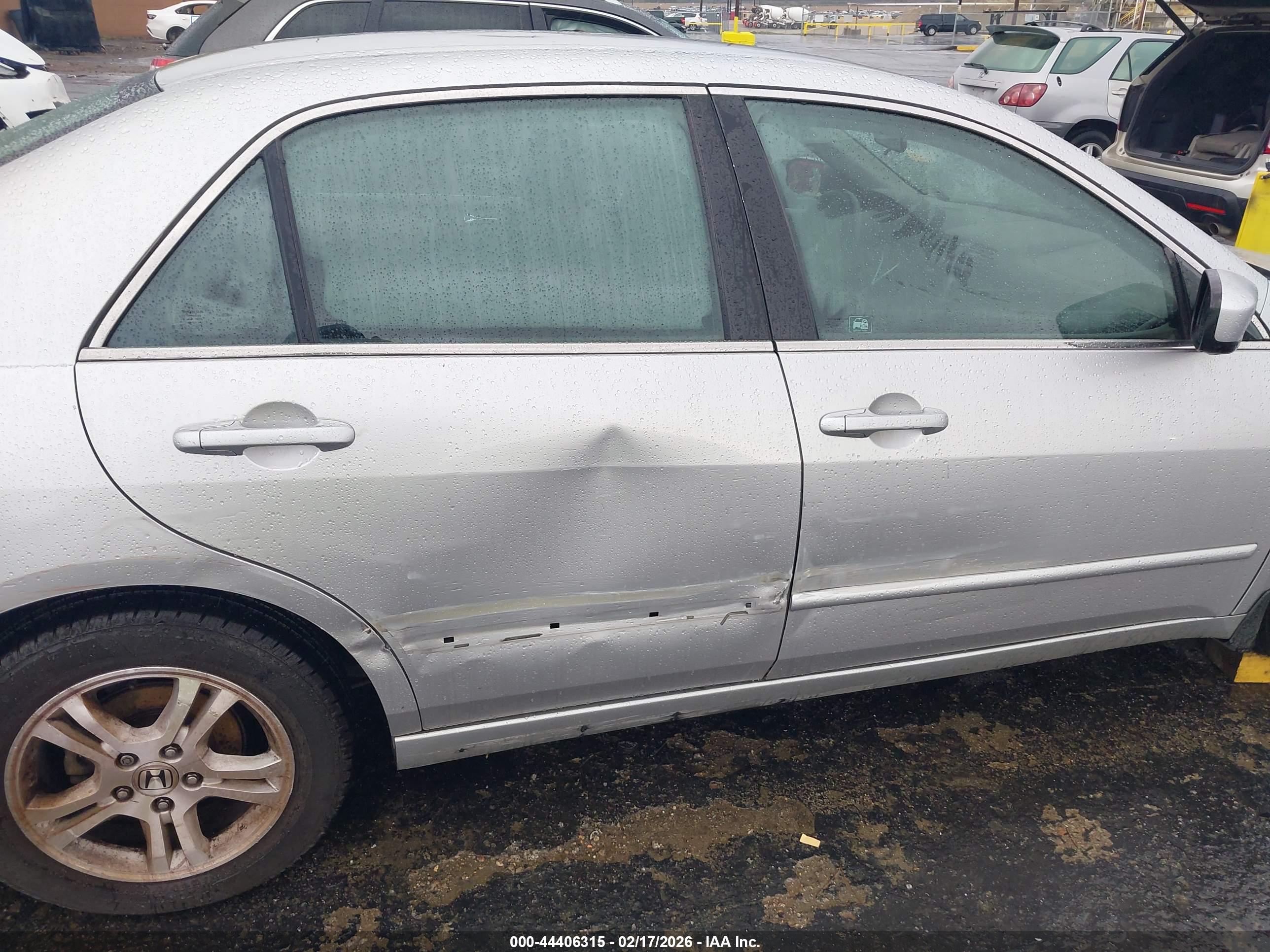HONDA ACCORD image 6