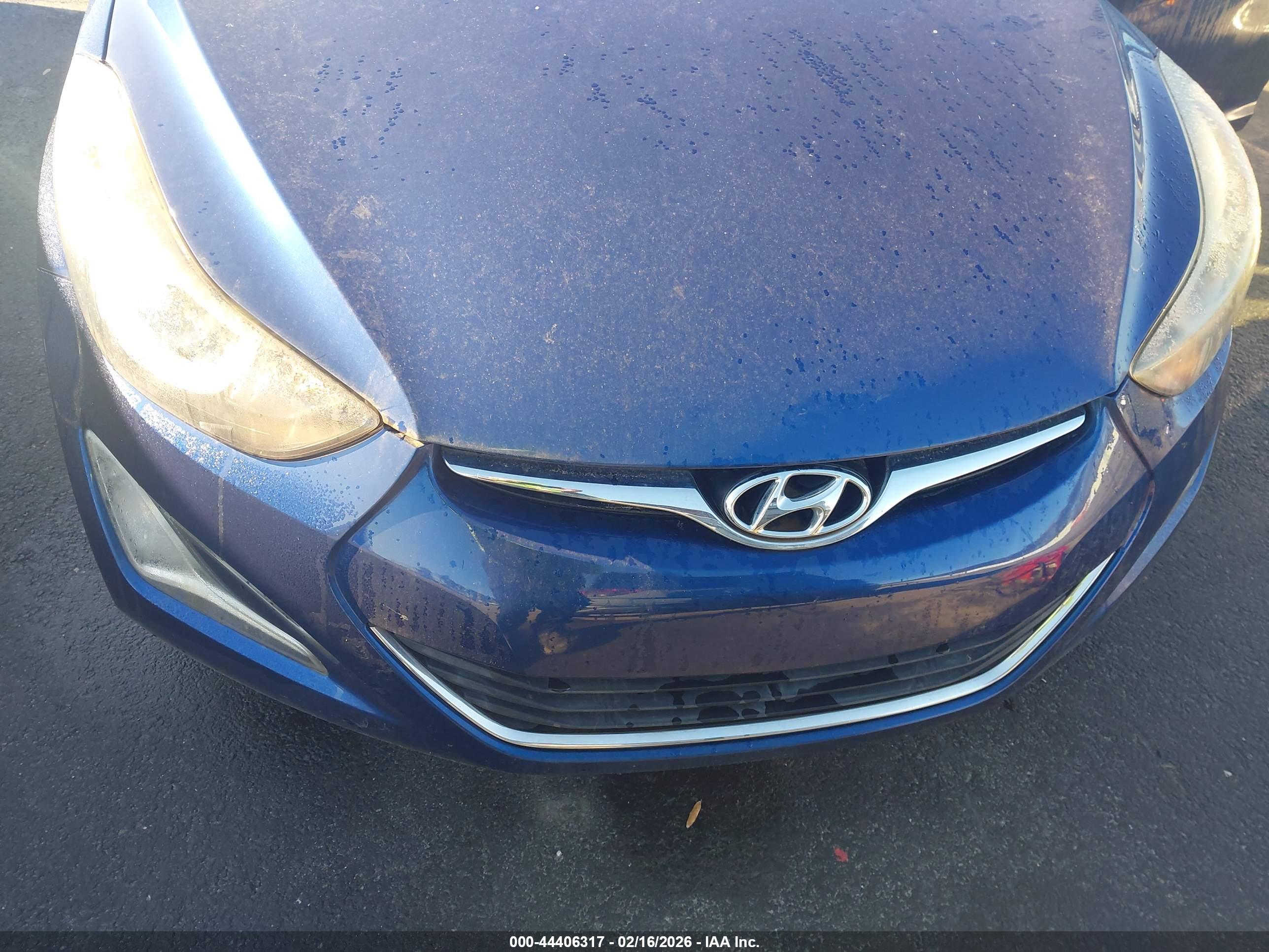 HYUNDAI ELANTRA image 6