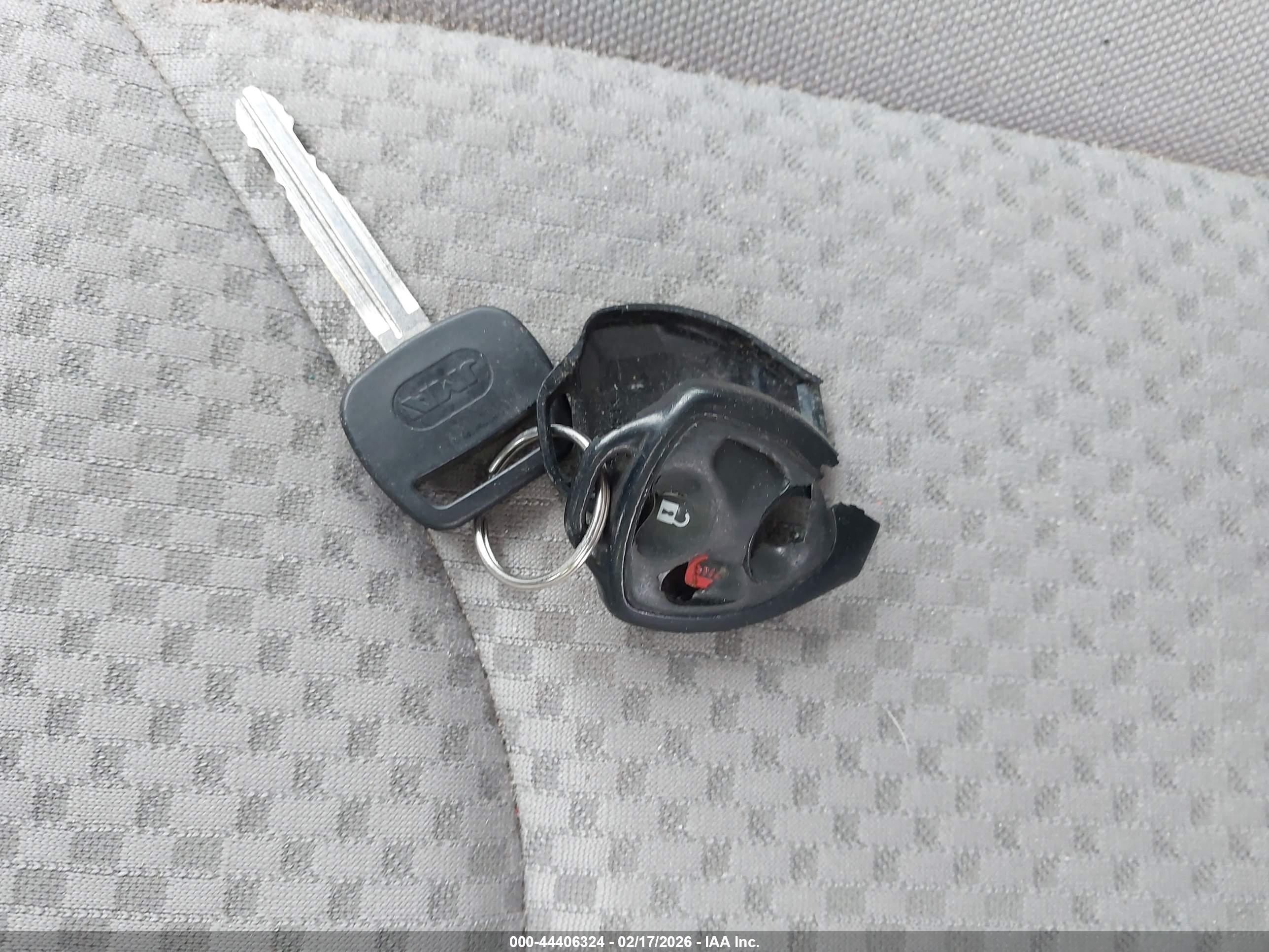 TOYOTA RAV4 image 11
