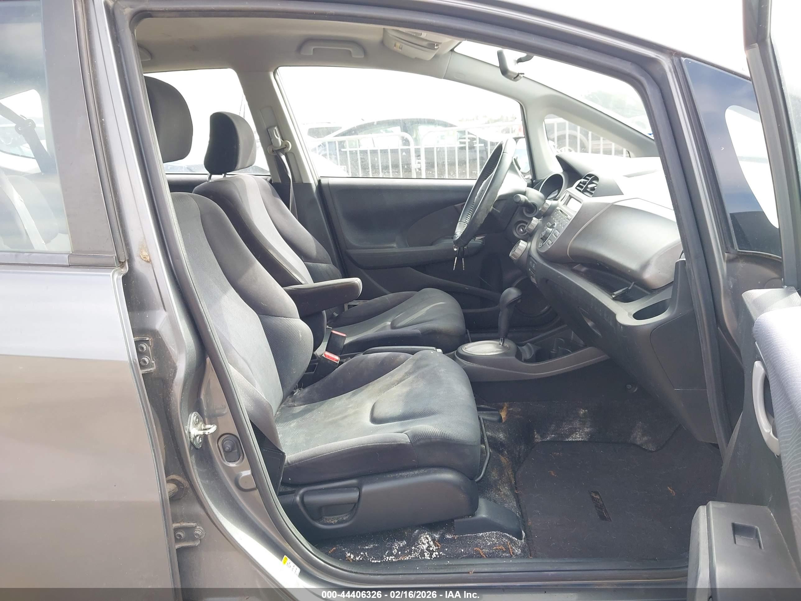 HONDA FIT image 5