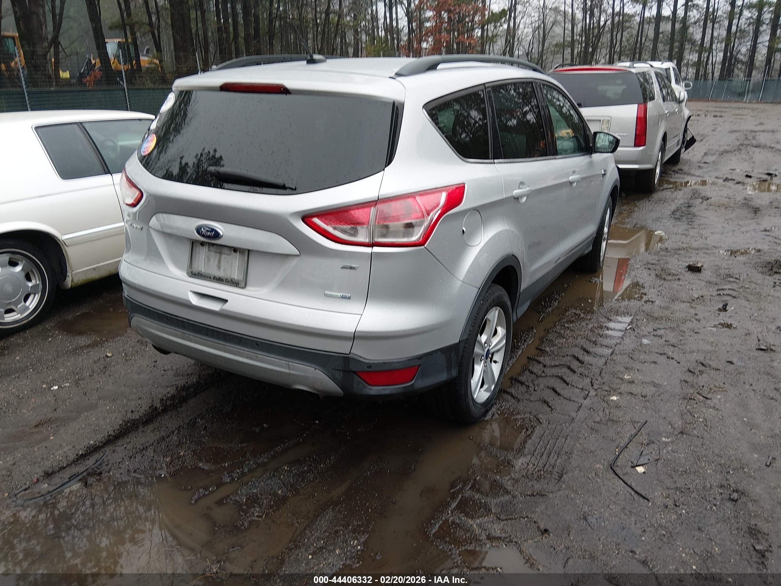 FORD ESCAPE image 4