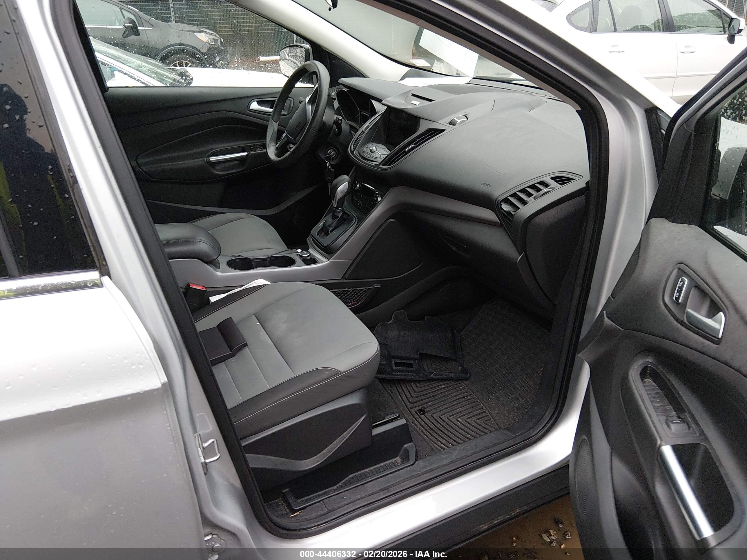 FORD ESCAPE image 5