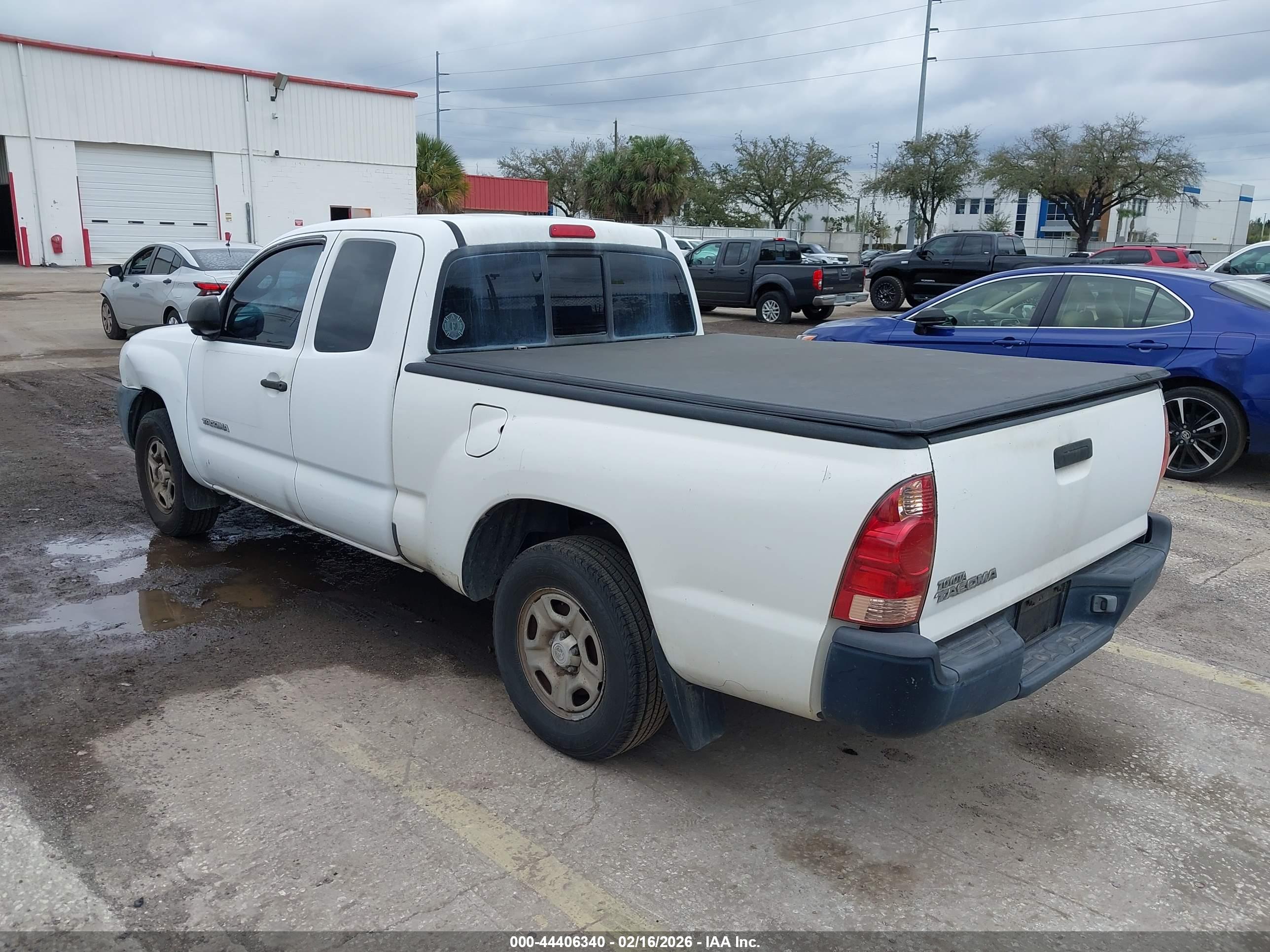 TOYOTA TACOMA image 3
