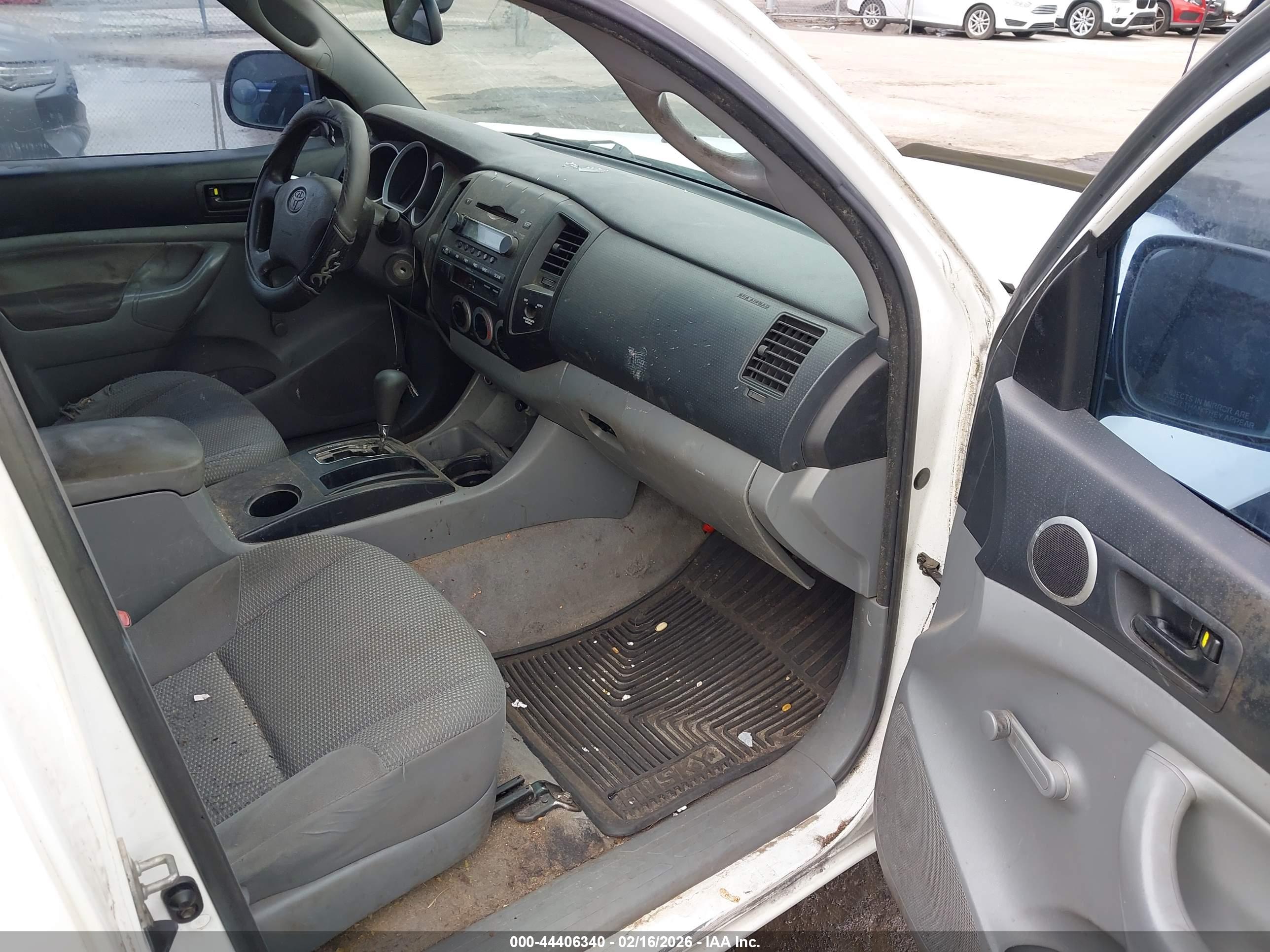 TOYOTA TACOMA image 5
