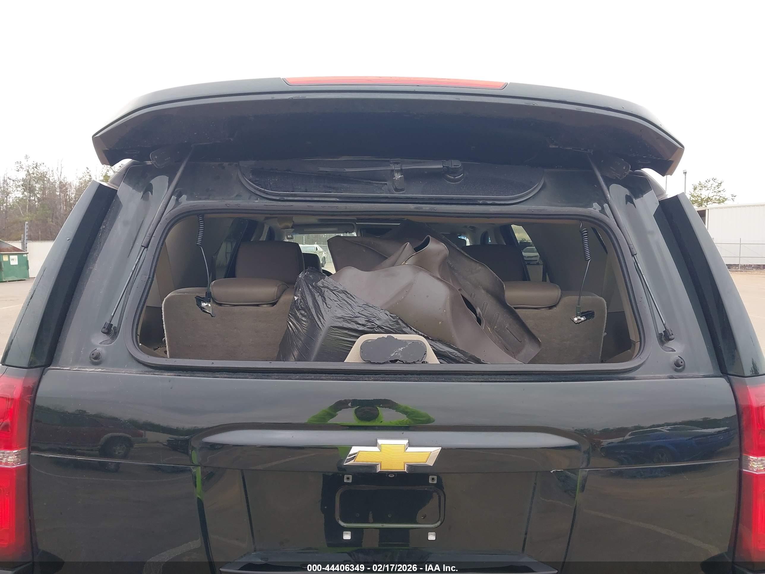 CHEVROLET TAHOE image 6
