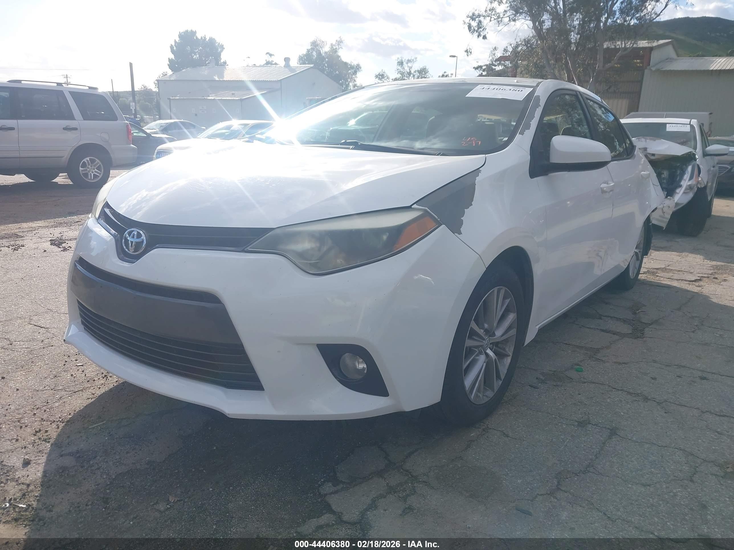 TOYOTA COROLLA image 2