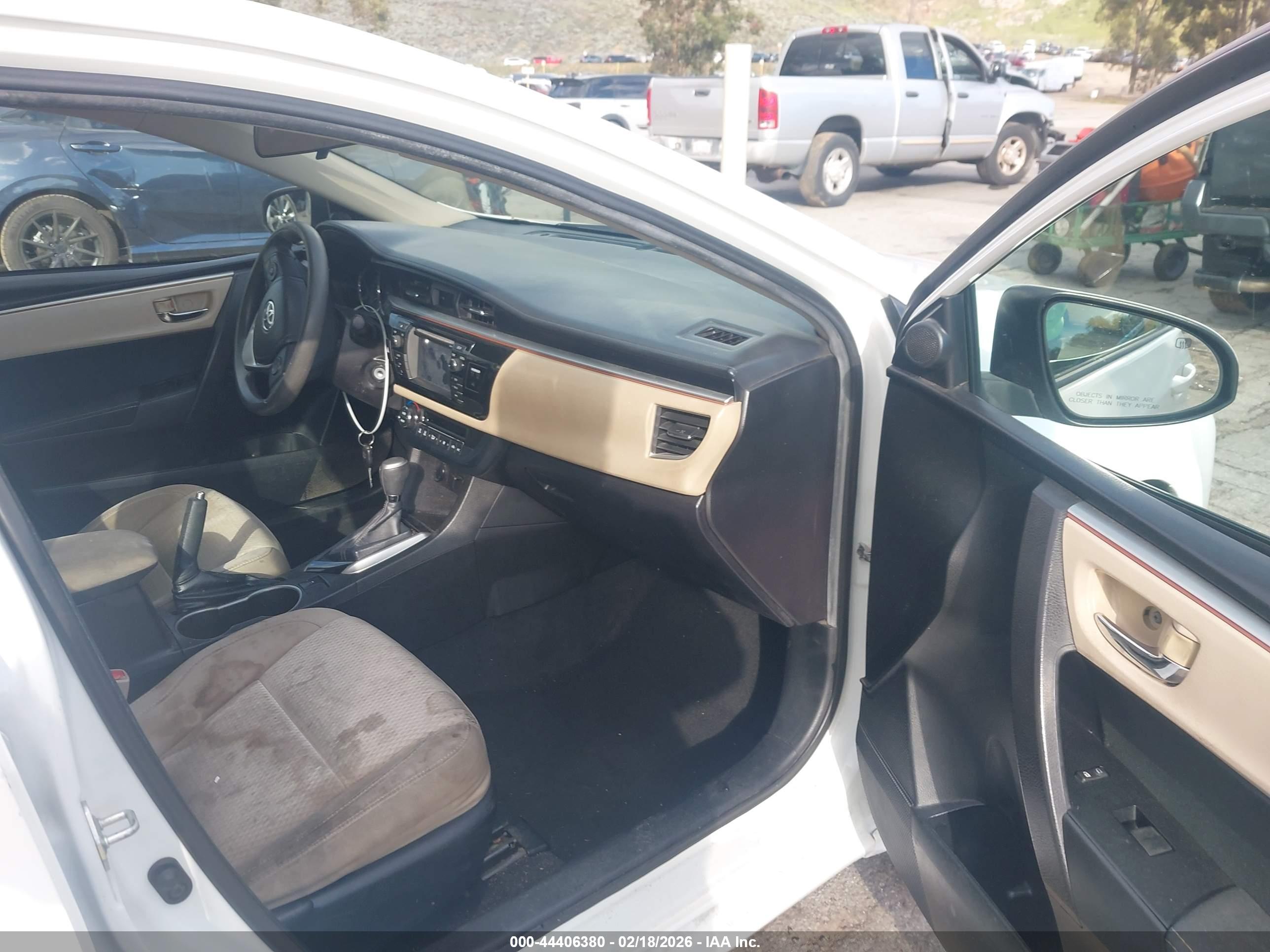 TOYOTA COROLLA image 5