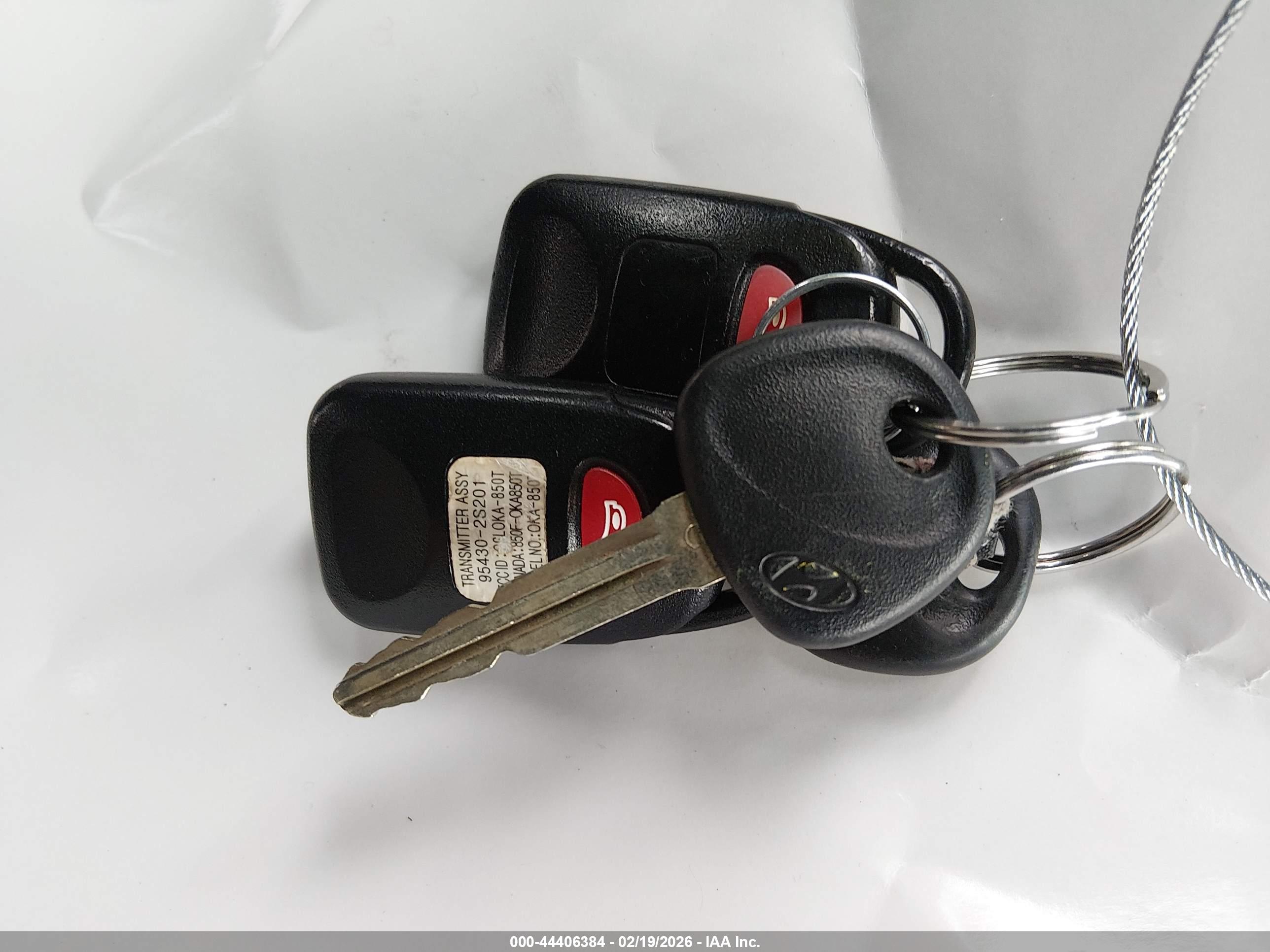HYUNDAI TUCSON image 11