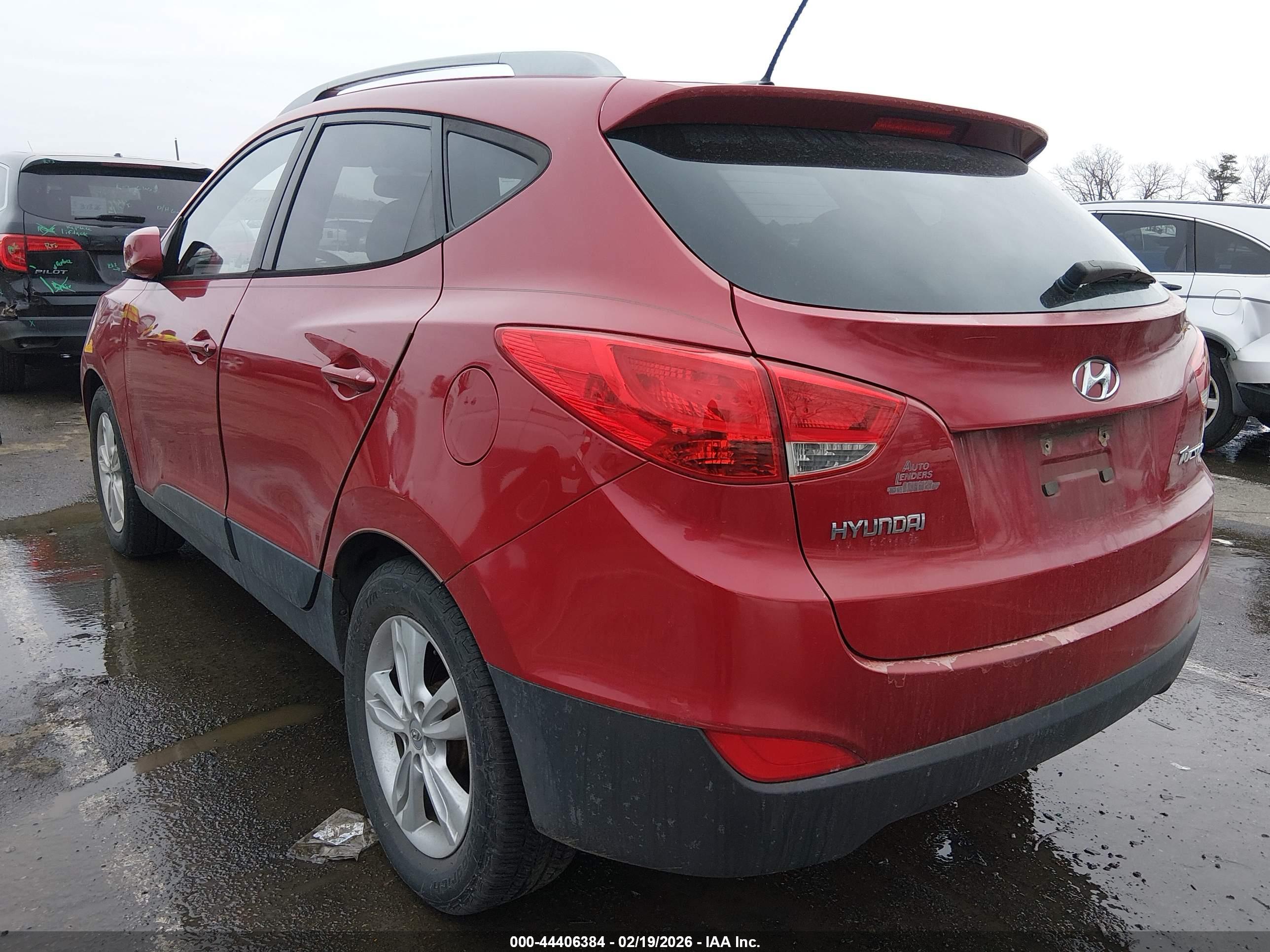 HYUNDAI TUCSON image 3