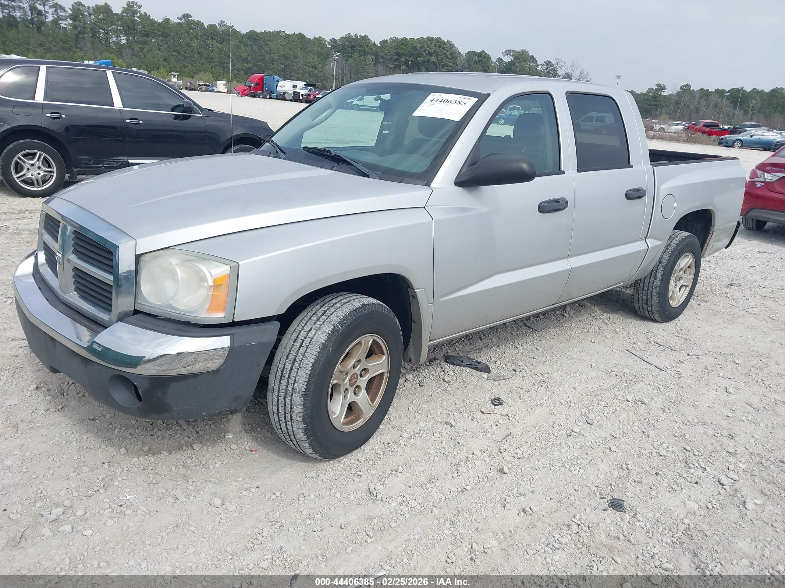 DODGE DAKOTA image 2