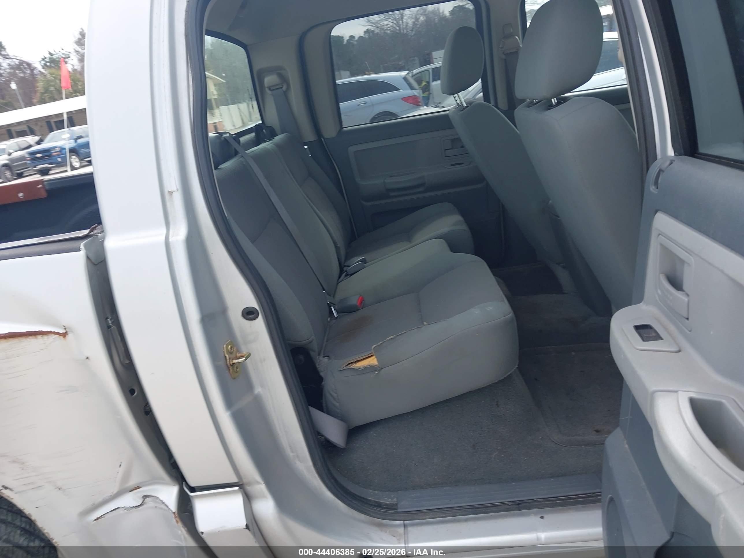 DODGE DAKOTA image 8