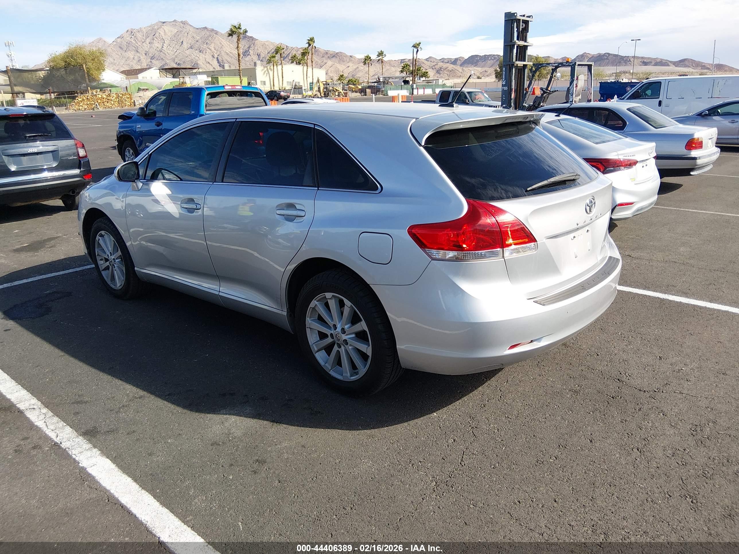 TOYOTA VENZA image 3