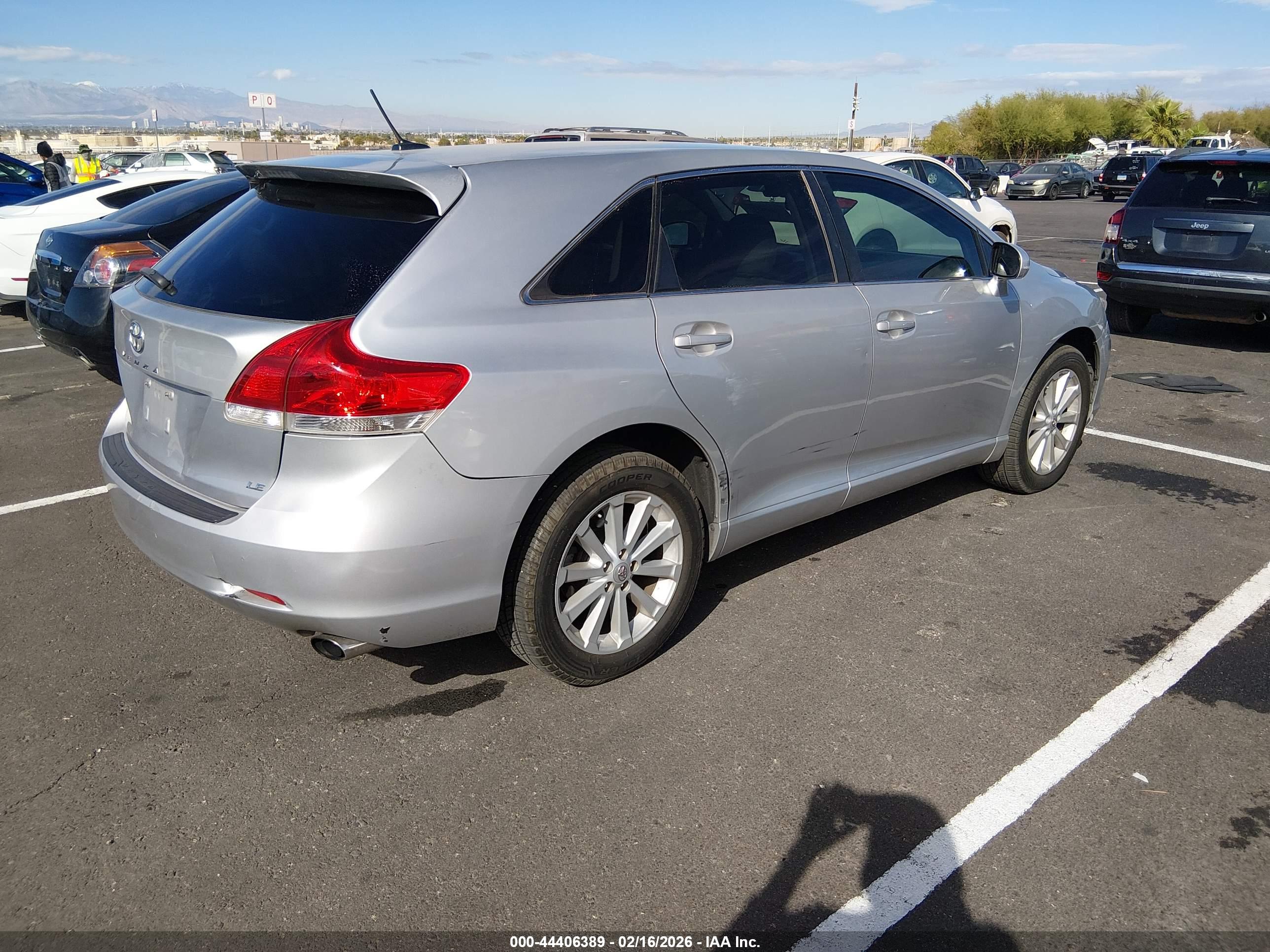 TOYOTA VENZA image 4