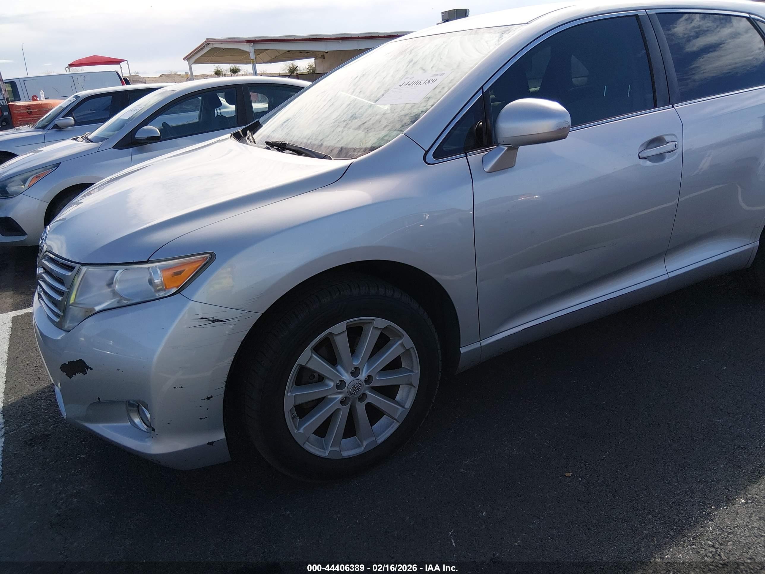 TOYOTA VENZA image 6