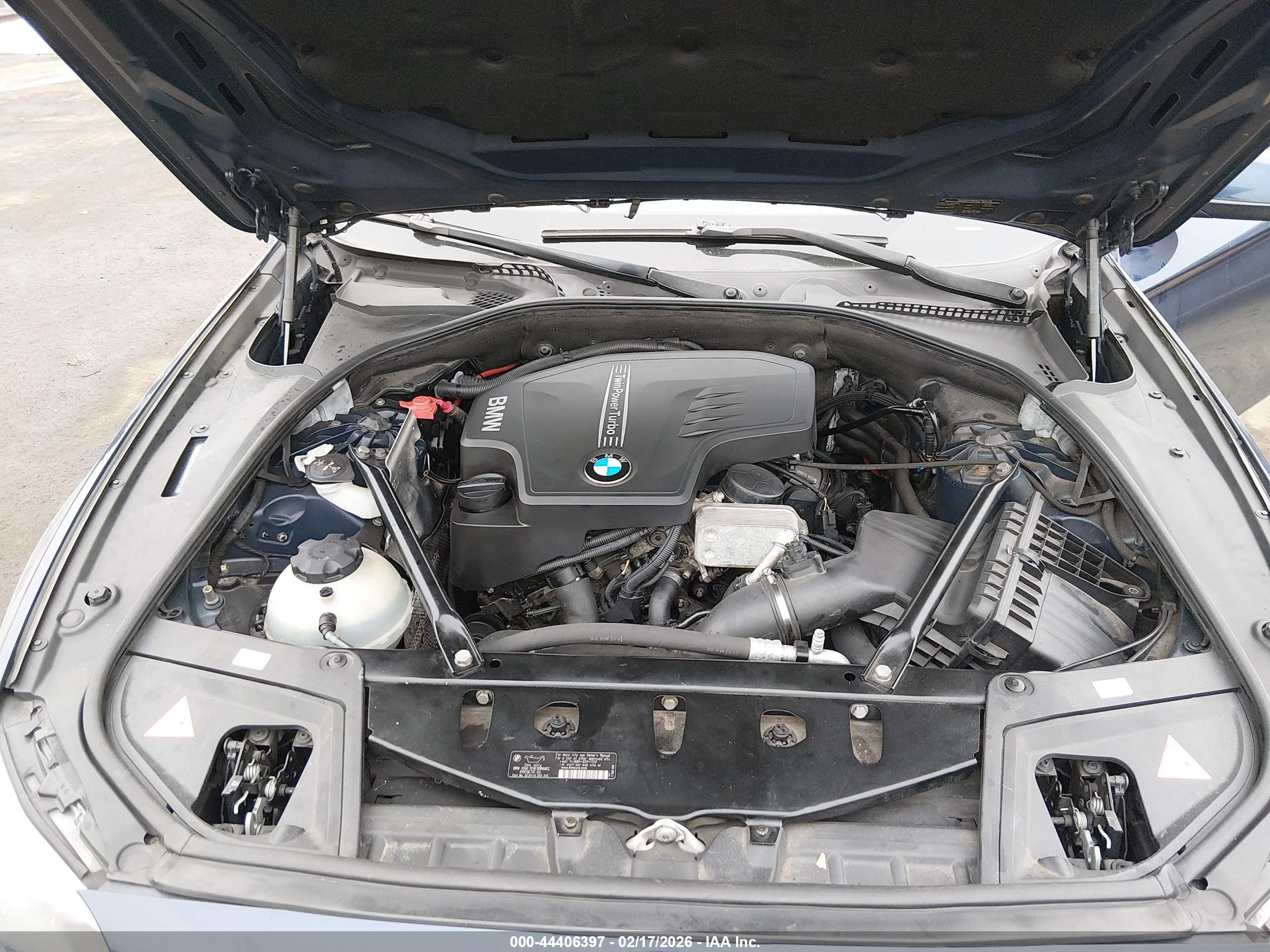 BMW 528I image 10