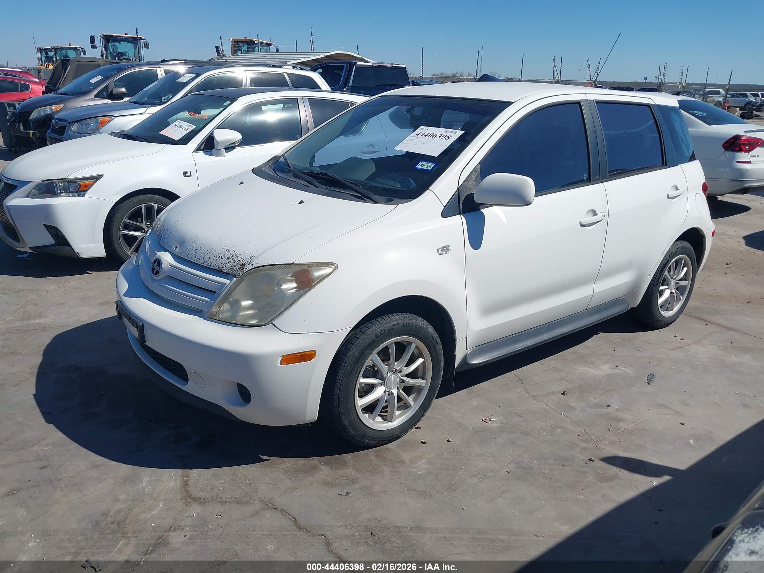 SCION XA image 2