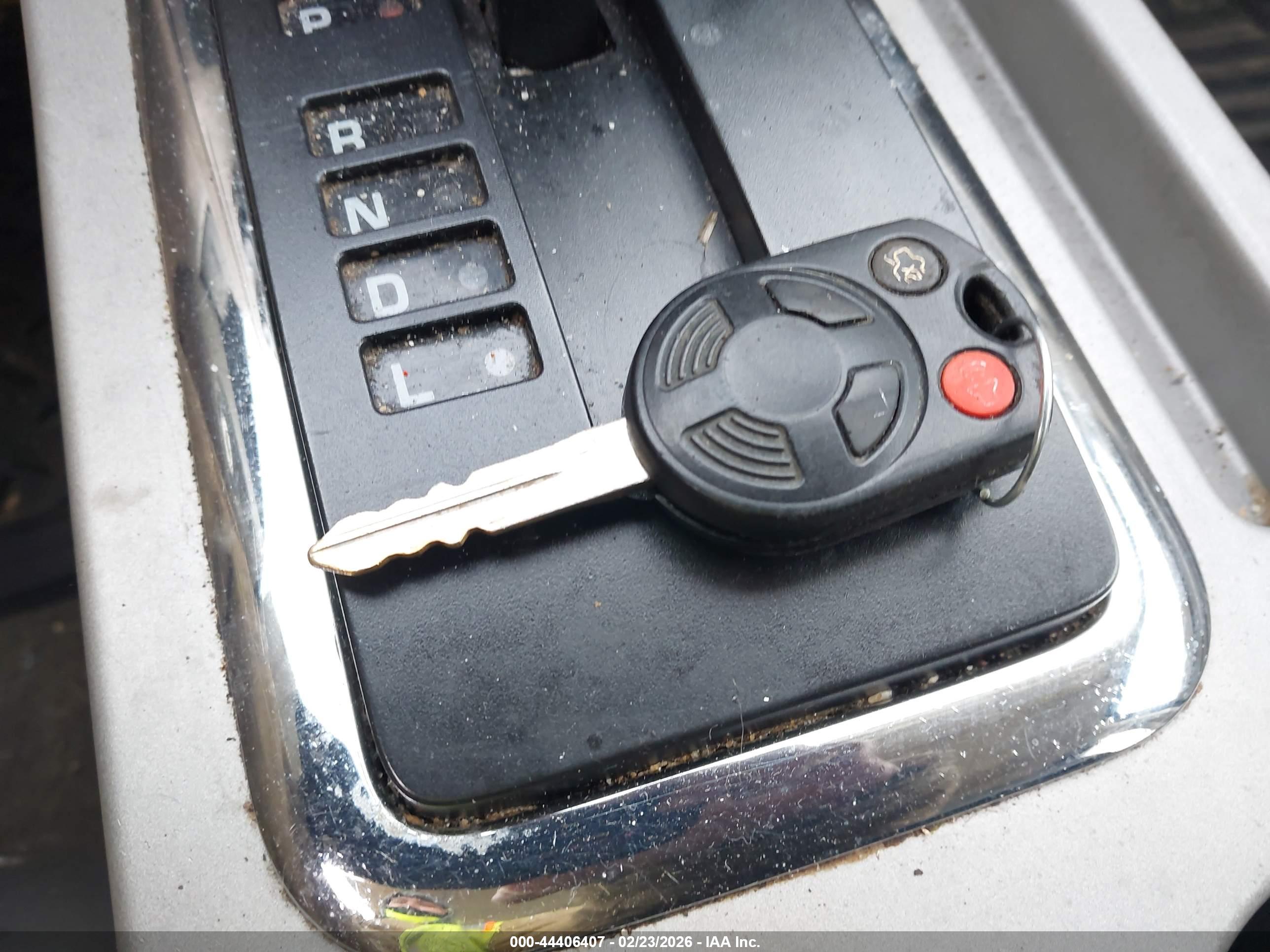 FORD ESCAPE image 11