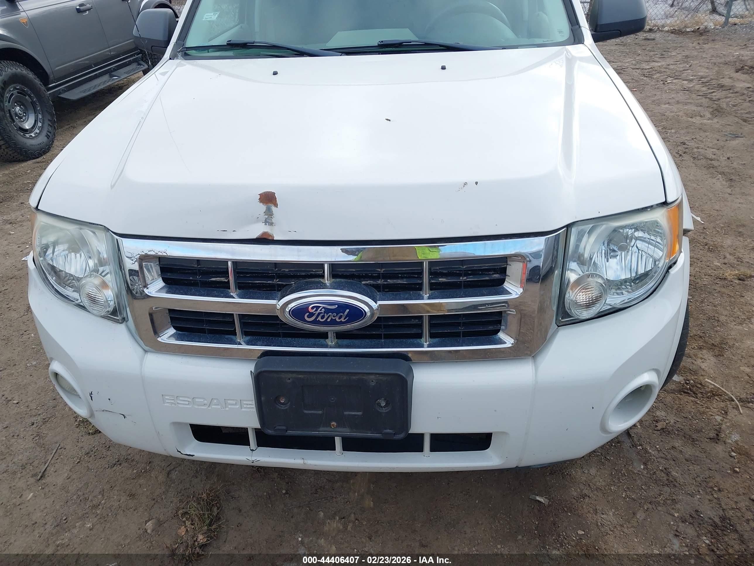 FORD ESCAPE image 6