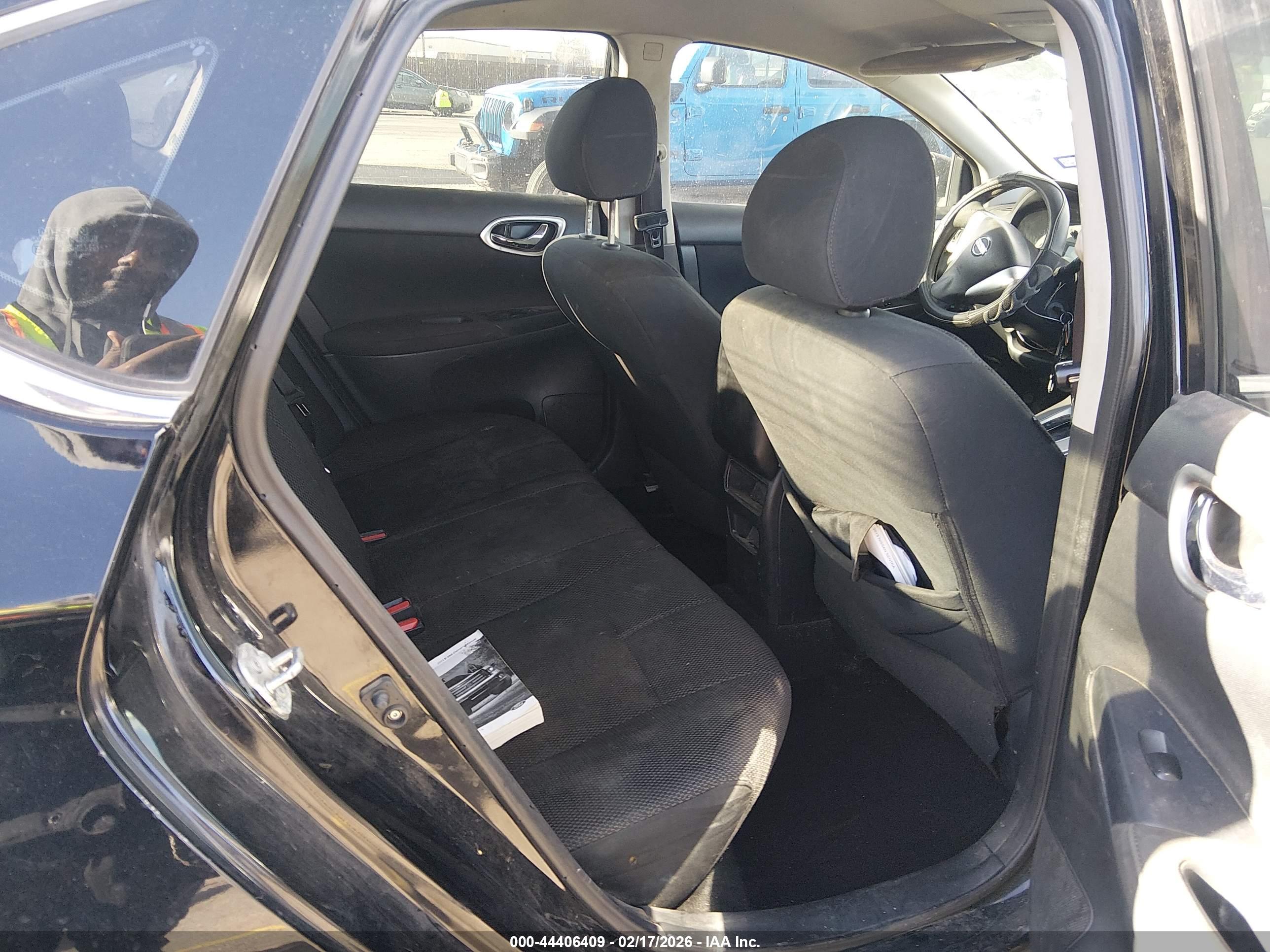 NISSAN SENTRA image 8