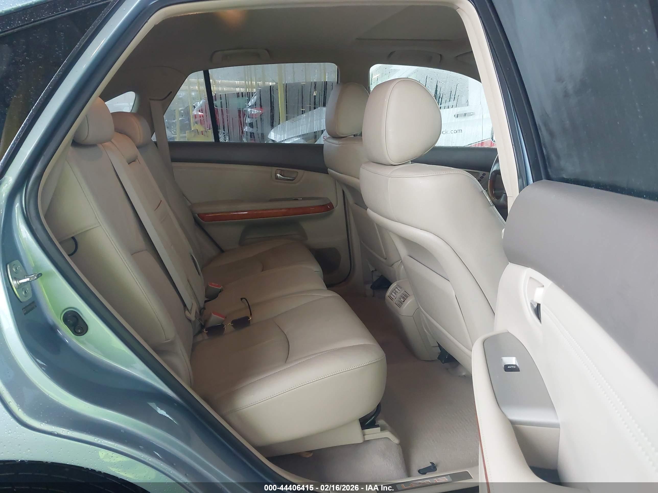 LEXUS RX image 8